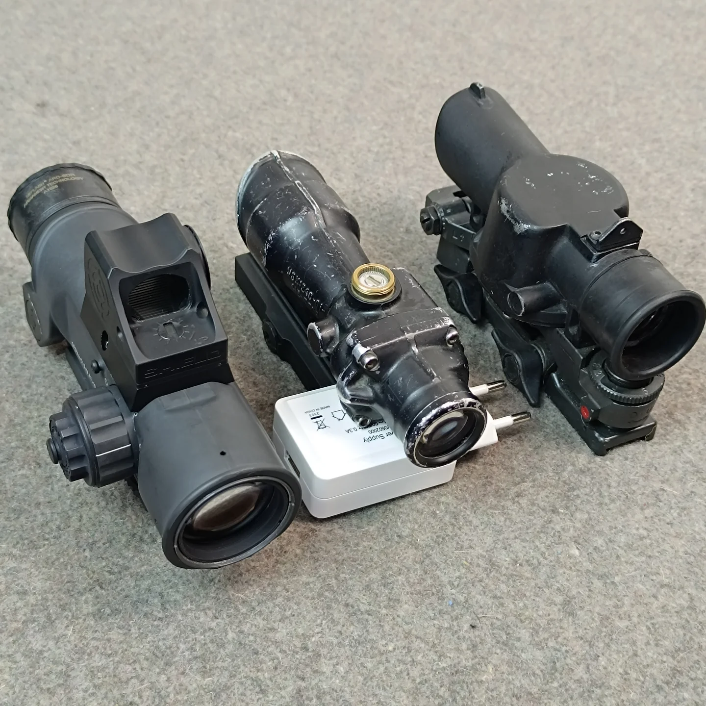 Difference between an elcan compared to a trijicon acog?