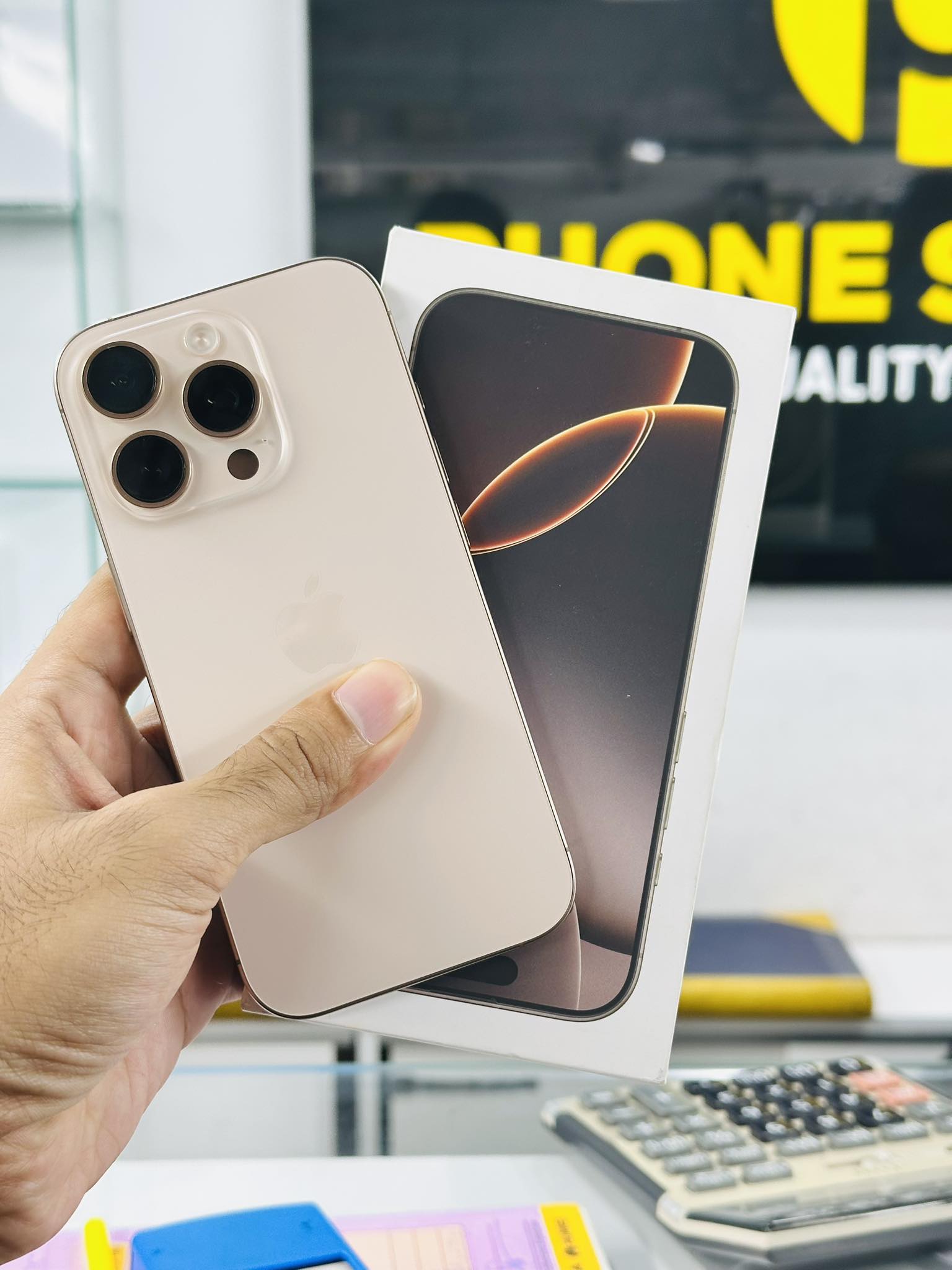 iPhone 16 Pro (256 GB) ? COLOR: DESERT - Singapore Variant BH 100 