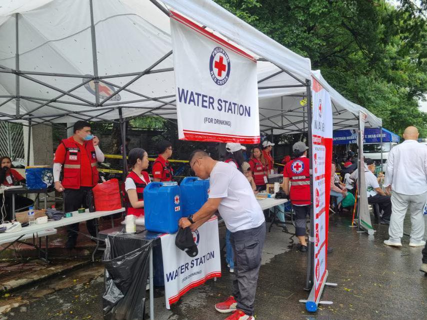 Philstar.com - RED CROSS AT EDSA RALLY The Philippine... | Facebook