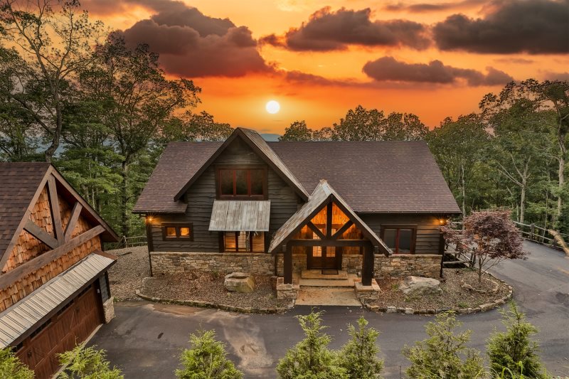 Blue Sky Cabin Rentals of Ellijay and Blue Ridge, Georgia added a new ...