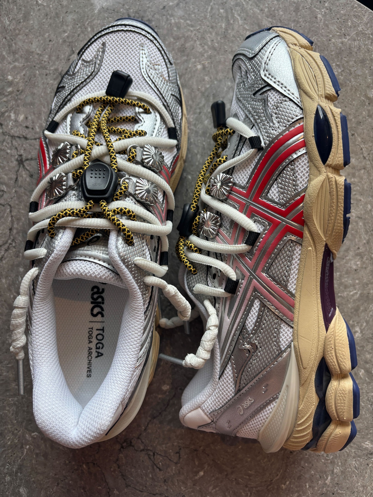 Asics x Toga Gel-Cumulus 16 TG - 