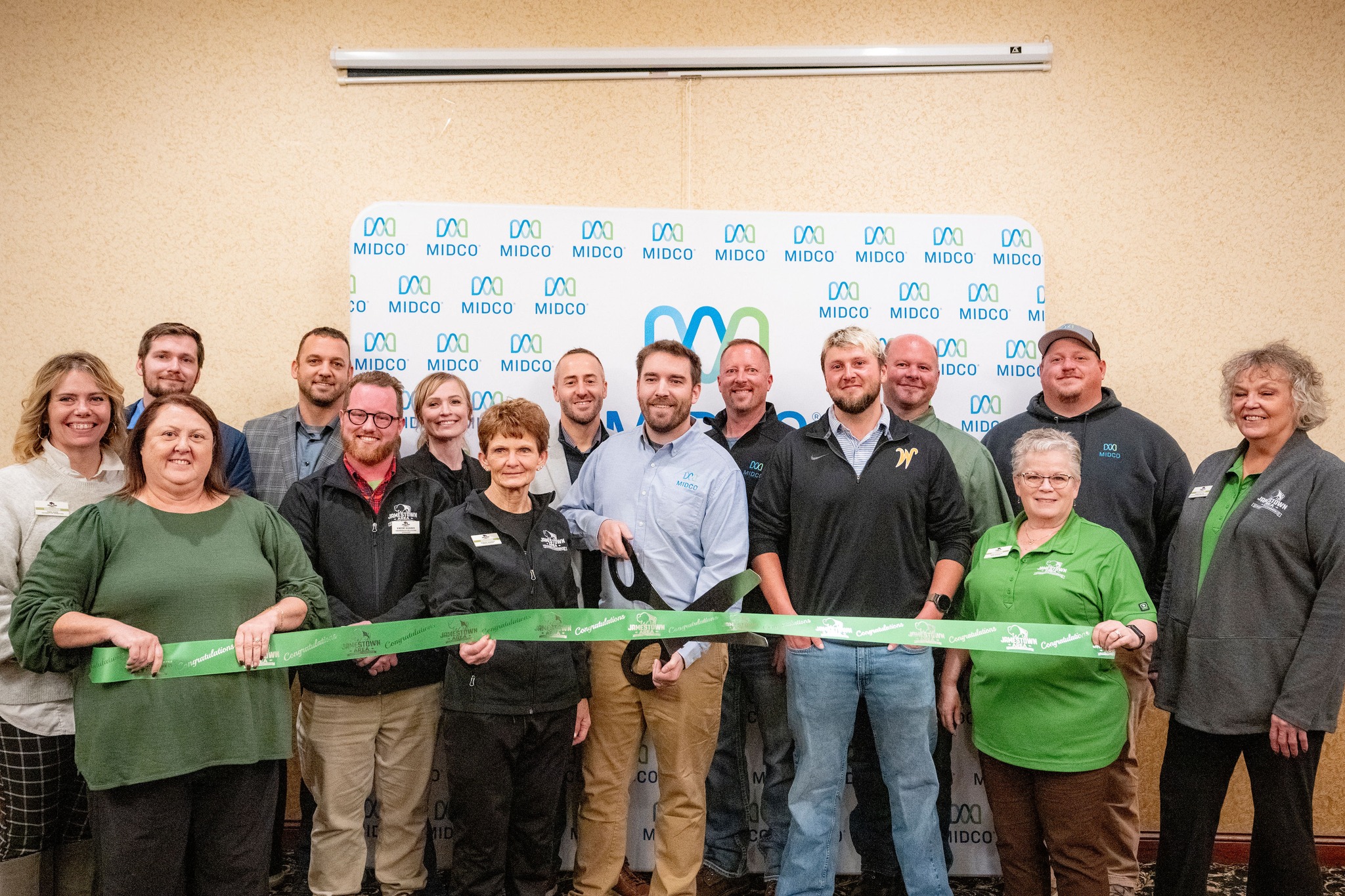 Midco - 🎀 Ribbon: cut 🎉 Fiber: connected. Midco is... | Facebook