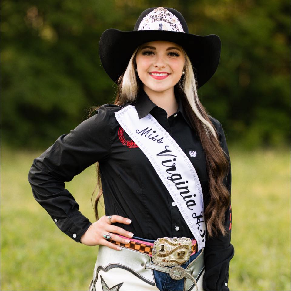 Rodeo season has officially kicked off. 🤎🐴 That means long miles, early ...