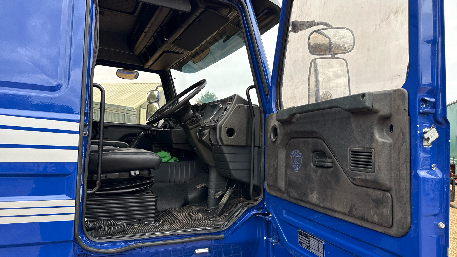 Commercial - 🚨 Auction Highlight 🚨 Take a look around this stunning1995 ...