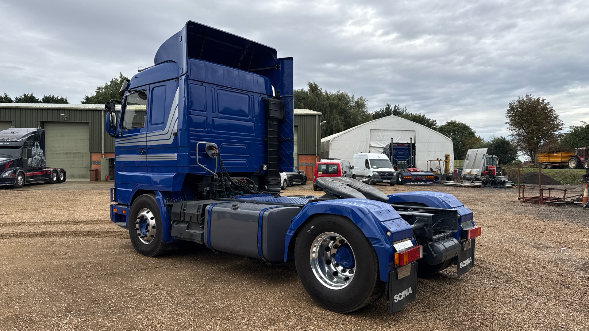 Commercial - 🚨 Auction Highlight 🚨 Take a look around this stunning1995 ...