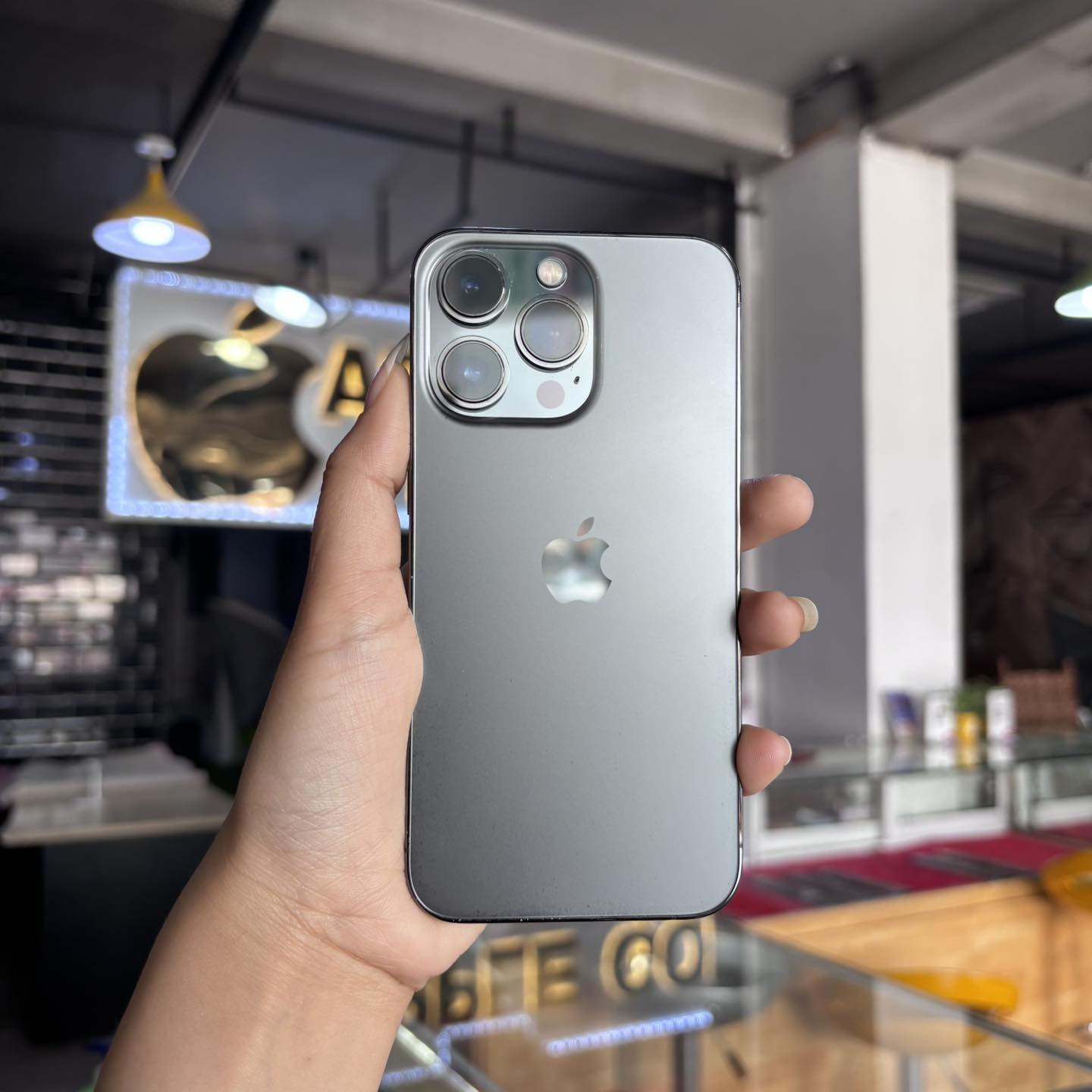 ?iPhone 13 pro 128g 379$??
