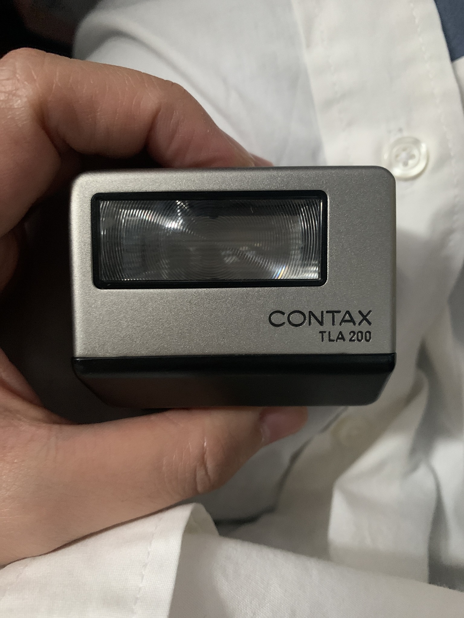 Is the Contax TLA200 flash compatible with Ricoh GR3?