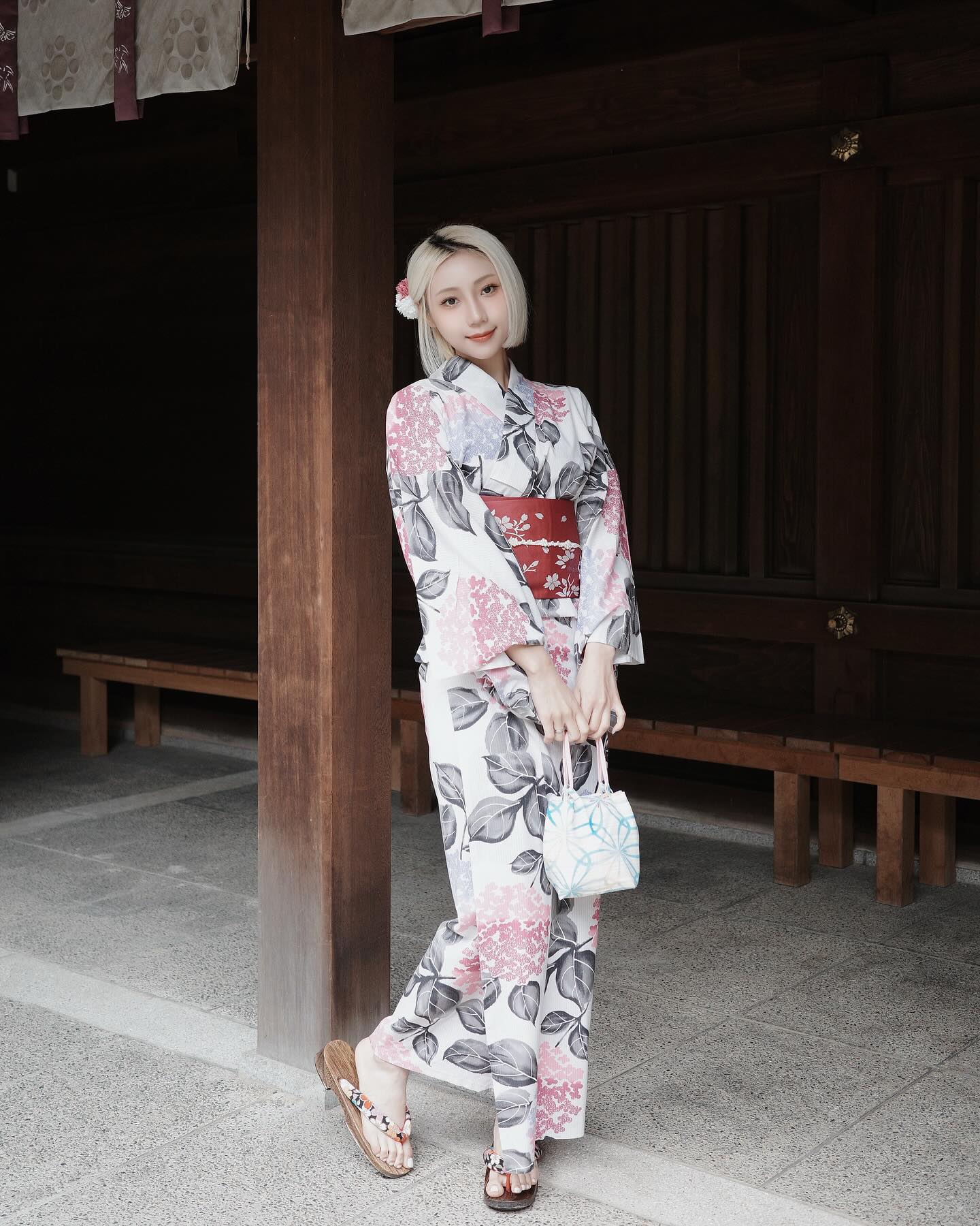 Whitney 卉妮 - Whitney 卉妮 added a new photo — in 熊本市.