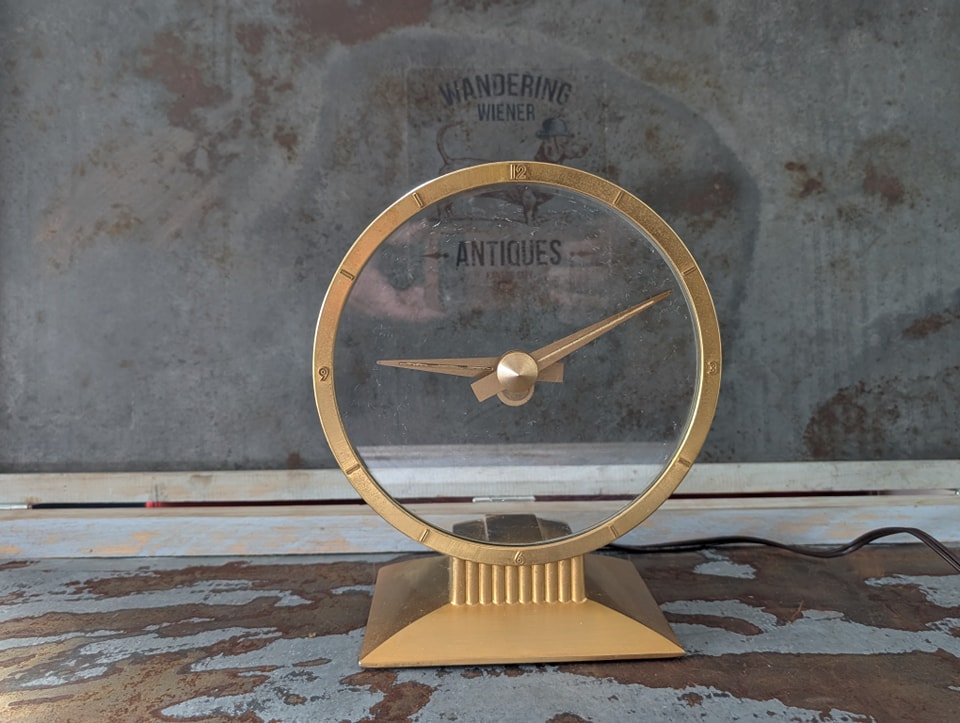 Vintage 1957 Jefferson golden hour mystery clock found at flea market