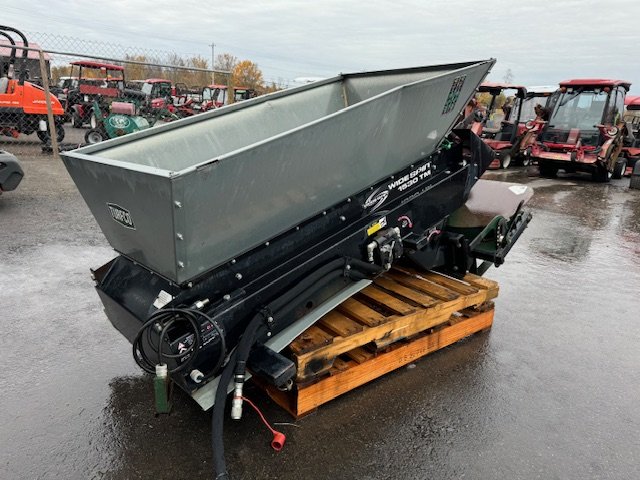 TurfNet - For sale: Turfco 1530 Widespin Utility: turfco 1530 Widespin ...