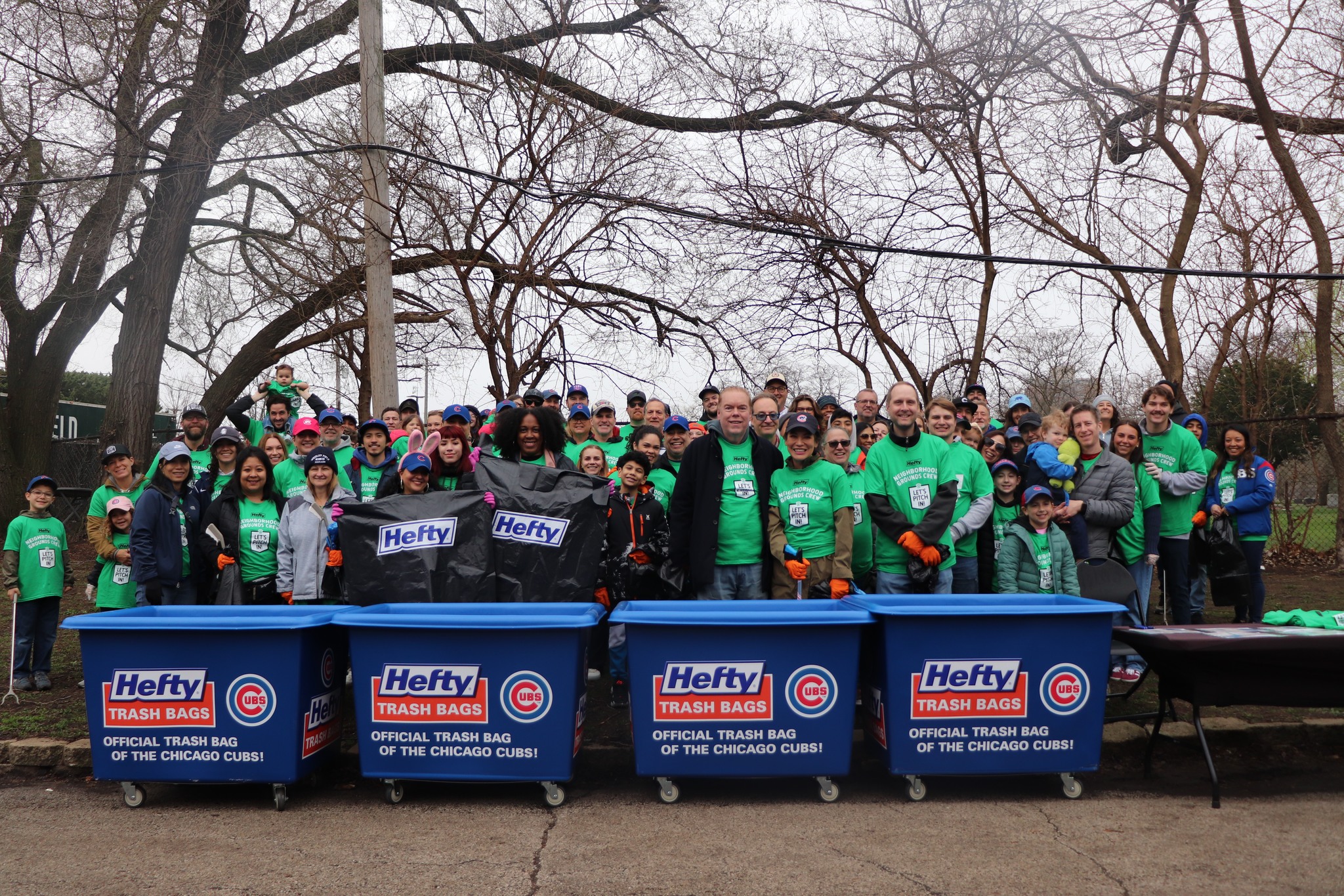 Chicago - Last weekend our clean-up crew joined friends at Hefty in ...