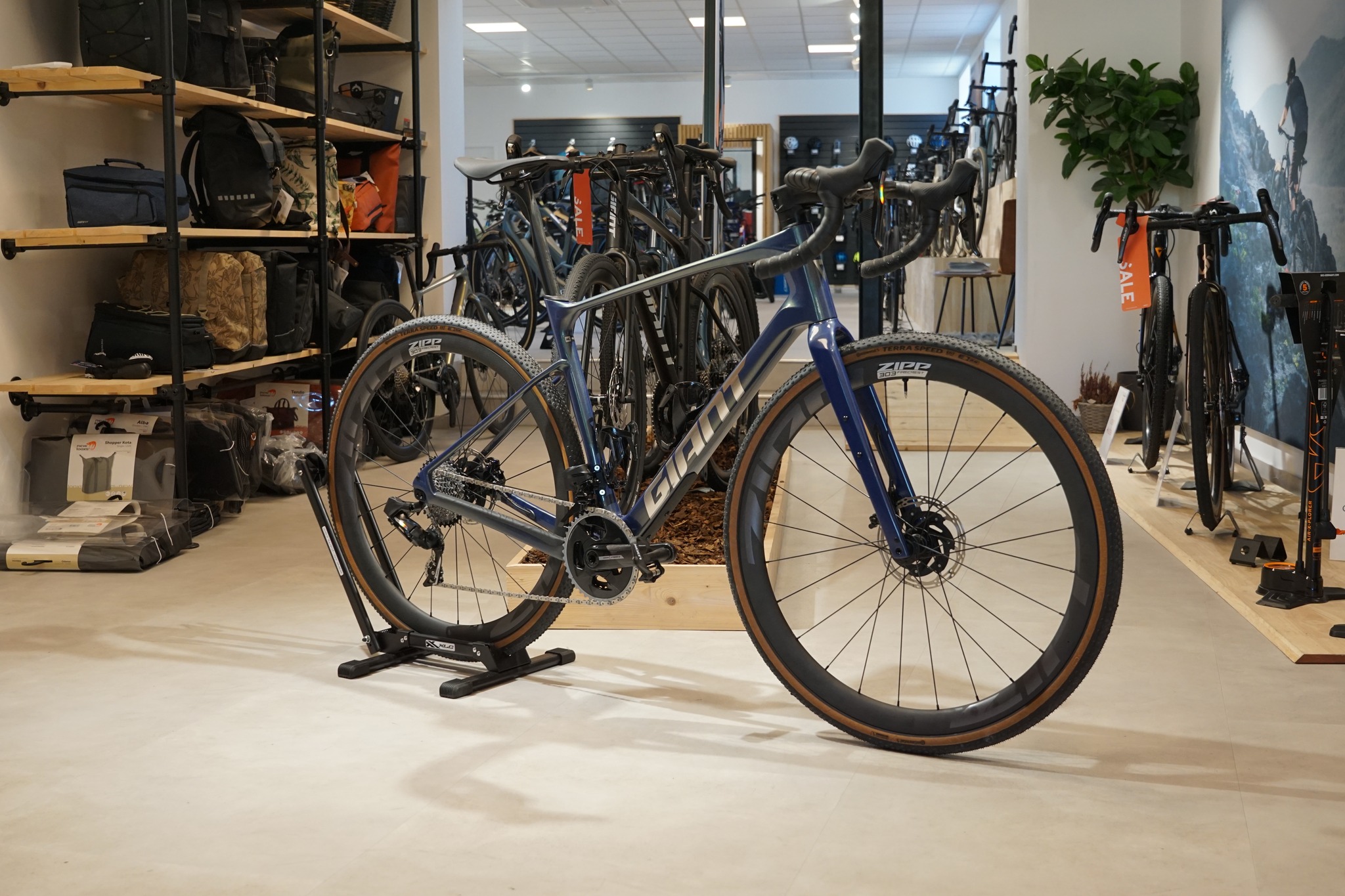Giant Revolt Advanced PRO 0 🚴😎 Zipp 303 Firecrest / Sram Force