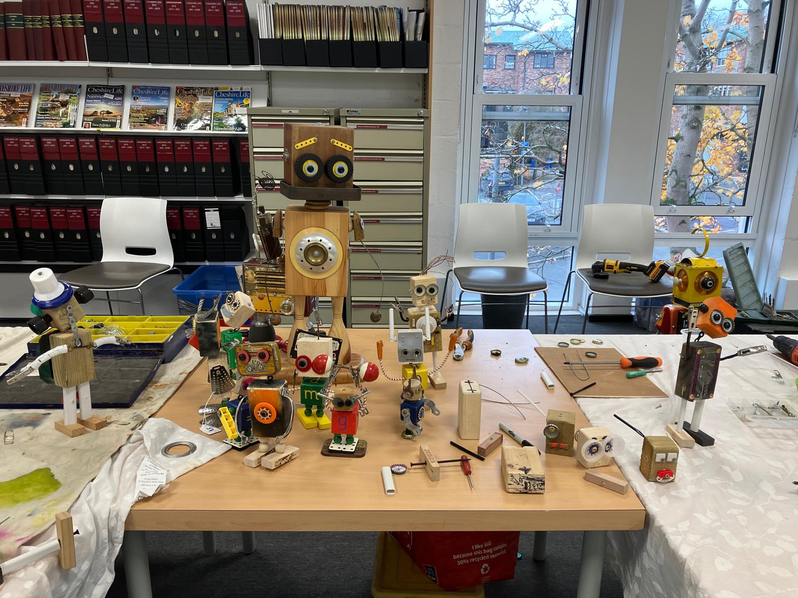 🤖 We Had a Blast with Gizmobots at... - Wilmslow Library | Facebook
