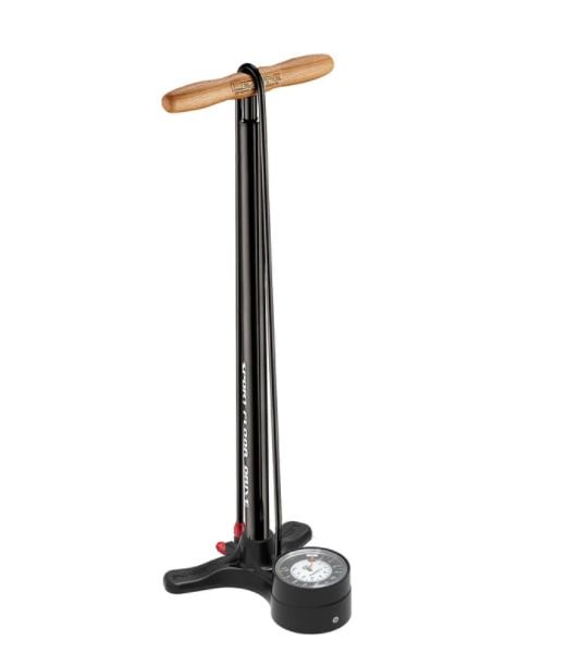 Lezyne Pompe à Pied Vélo – 220 Psi / 15 Bar, Corps Acier, Manche Bois, Pied Alu – Métallic Black