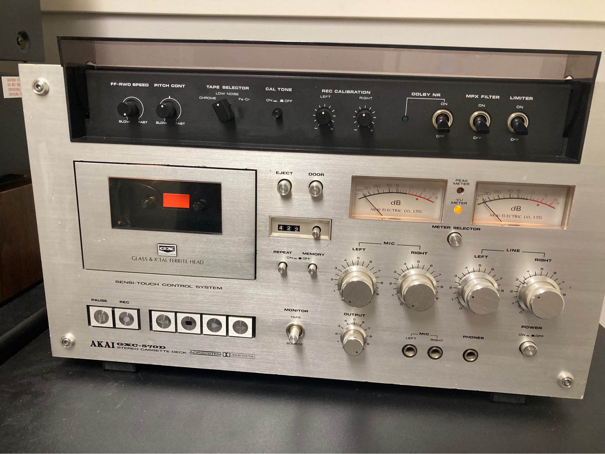 AKAI GX 1900D Vintage Stereo System with Cassette Player