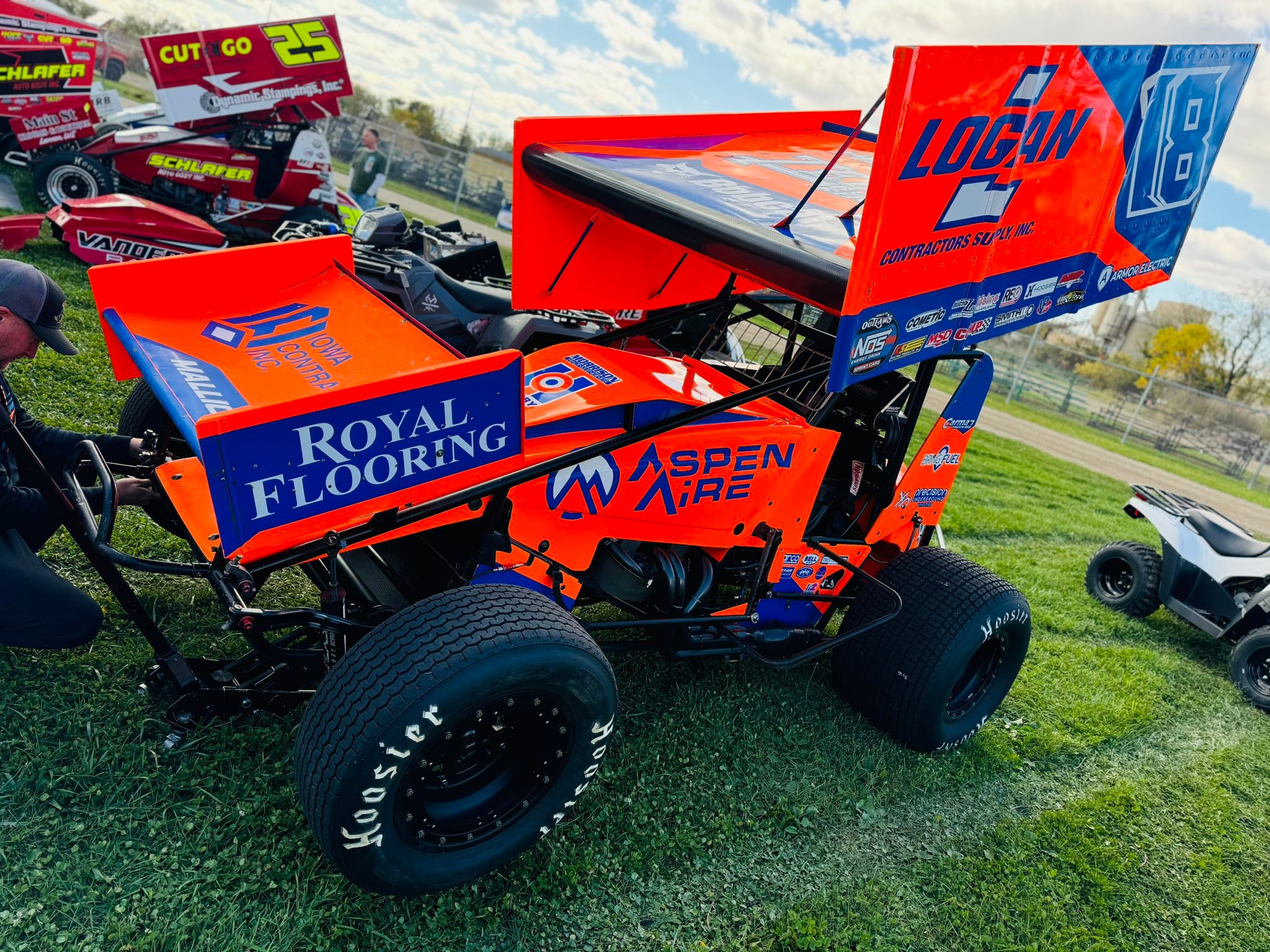 World of Outlaws... - World of Outlaws Sprint Car Series
