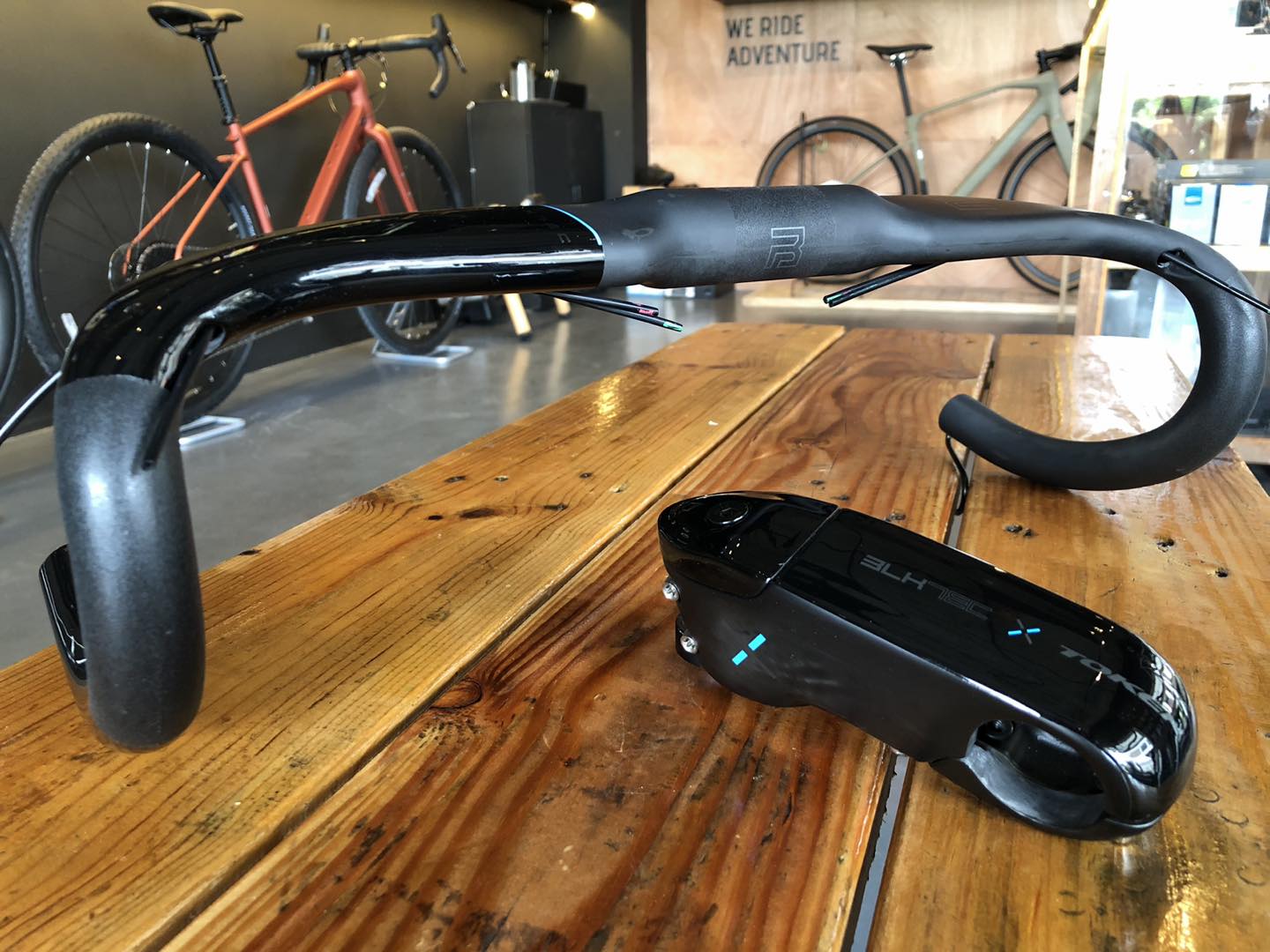 Switchback - ♠️Token Road Carbon Handlebar Aero Cable Box 420mm + Token ...