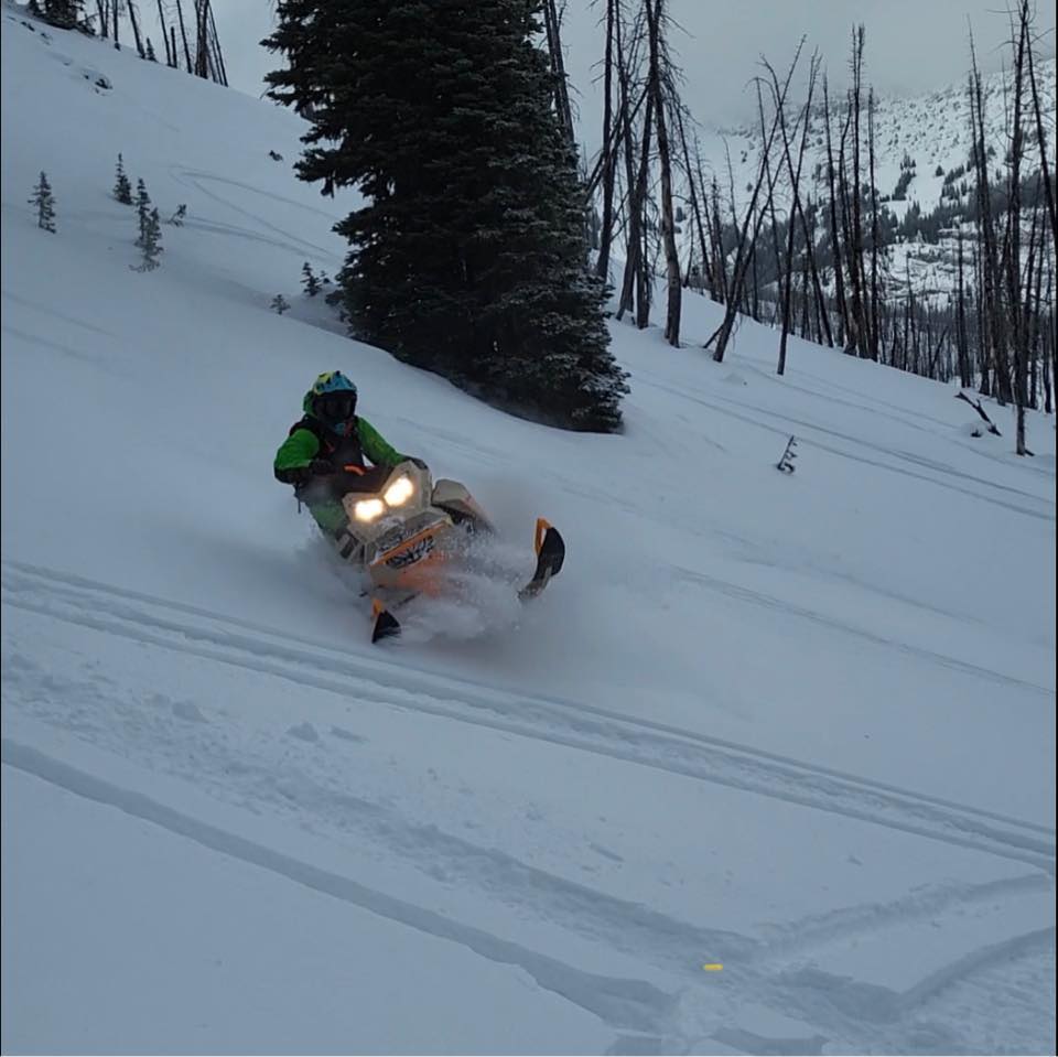 Was a blast watching it dump almost 3’ sat to get to ride in this ...