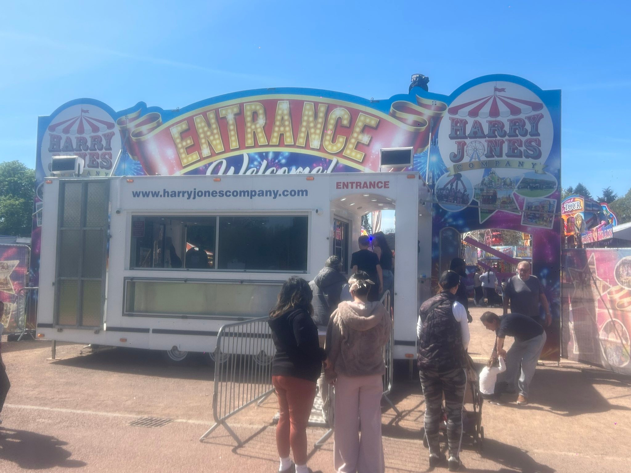 Fun Fairs UK - Fun Fairs UK added a new photo — in Leeds,...