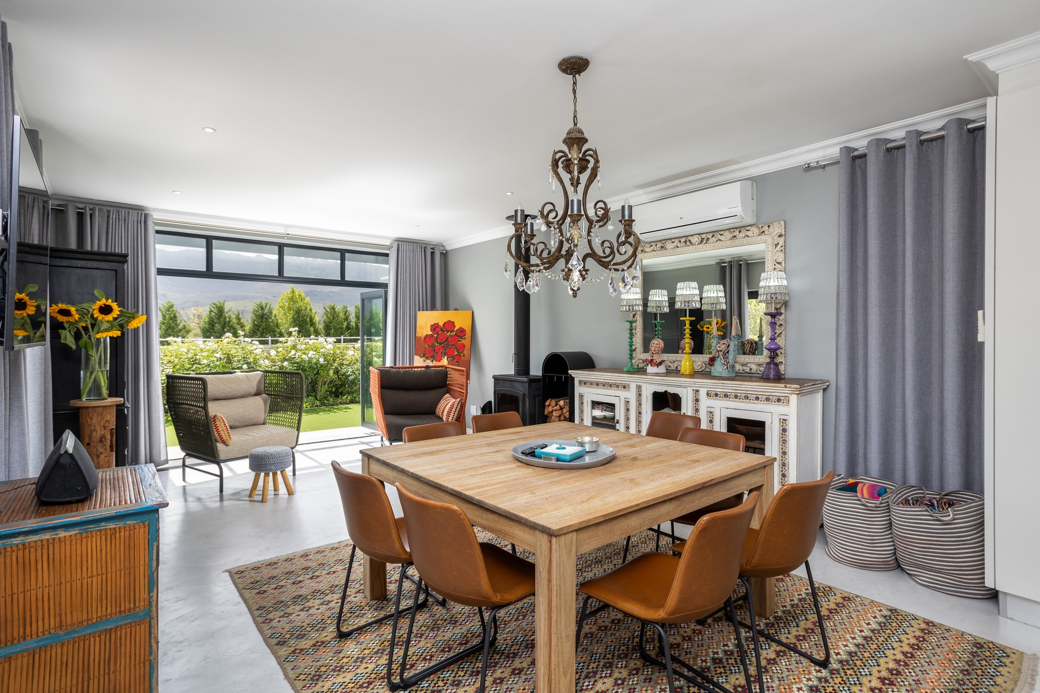 Val de Vie Properties added a new... - Val de Vie Properties