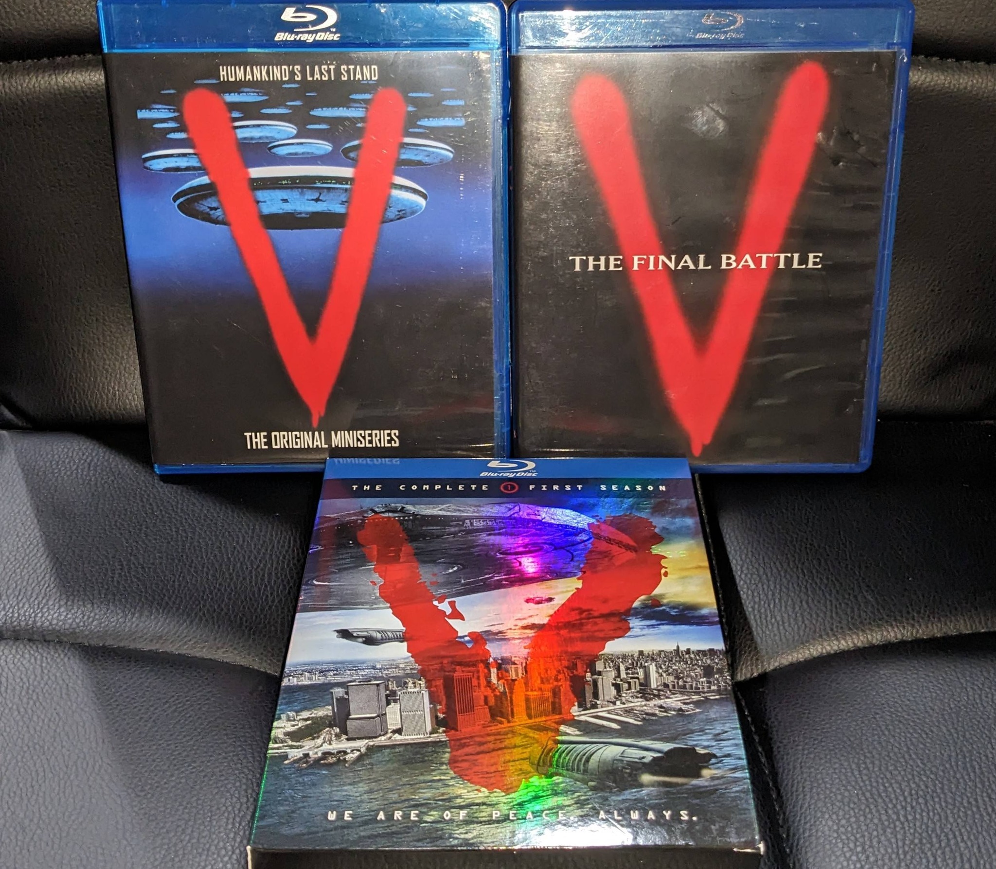 Japanese laserdisc edition of V miniseries and final battle
