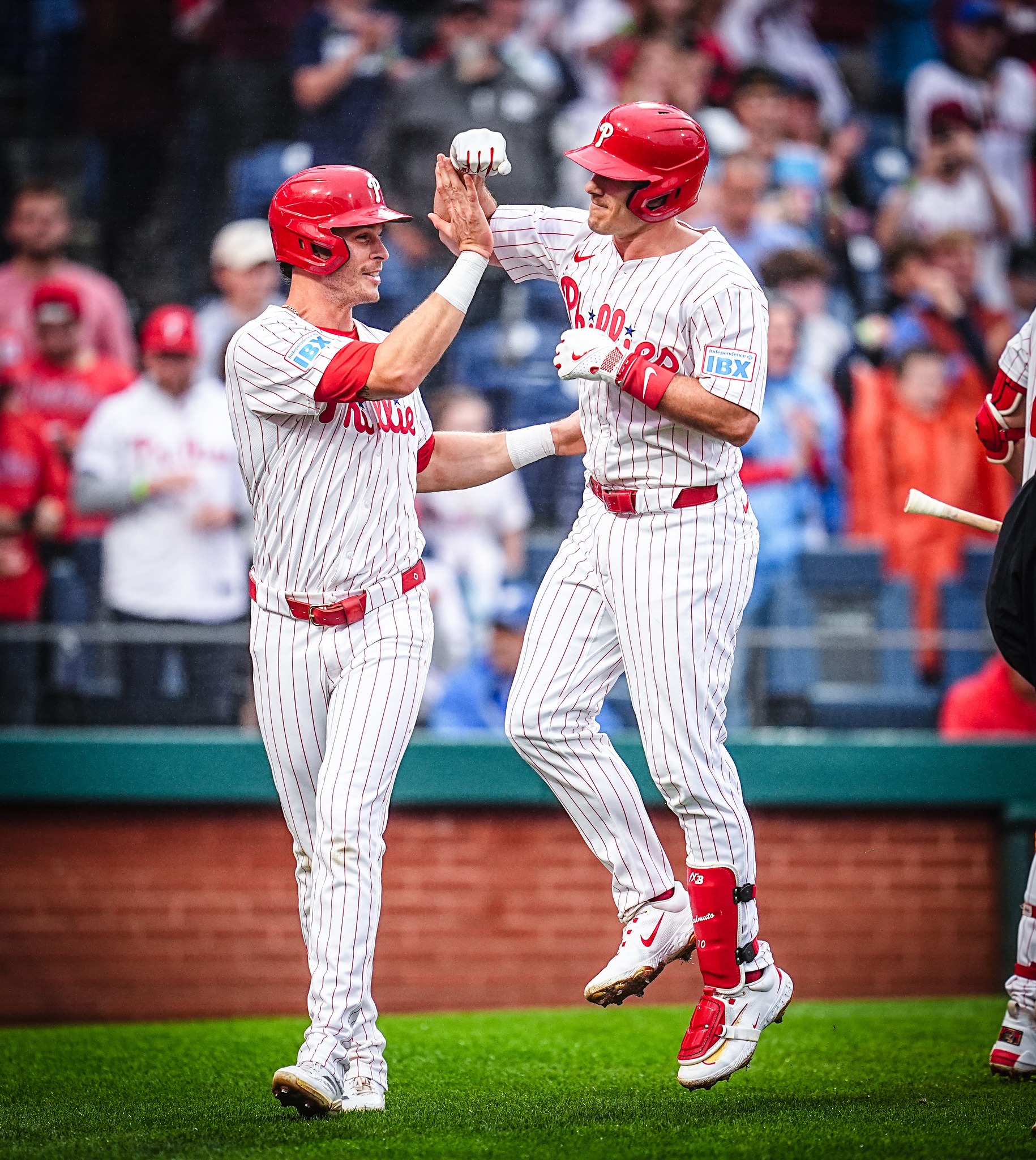 Came out swinging in Game 2! - Philadelphia Phillies | Facebook