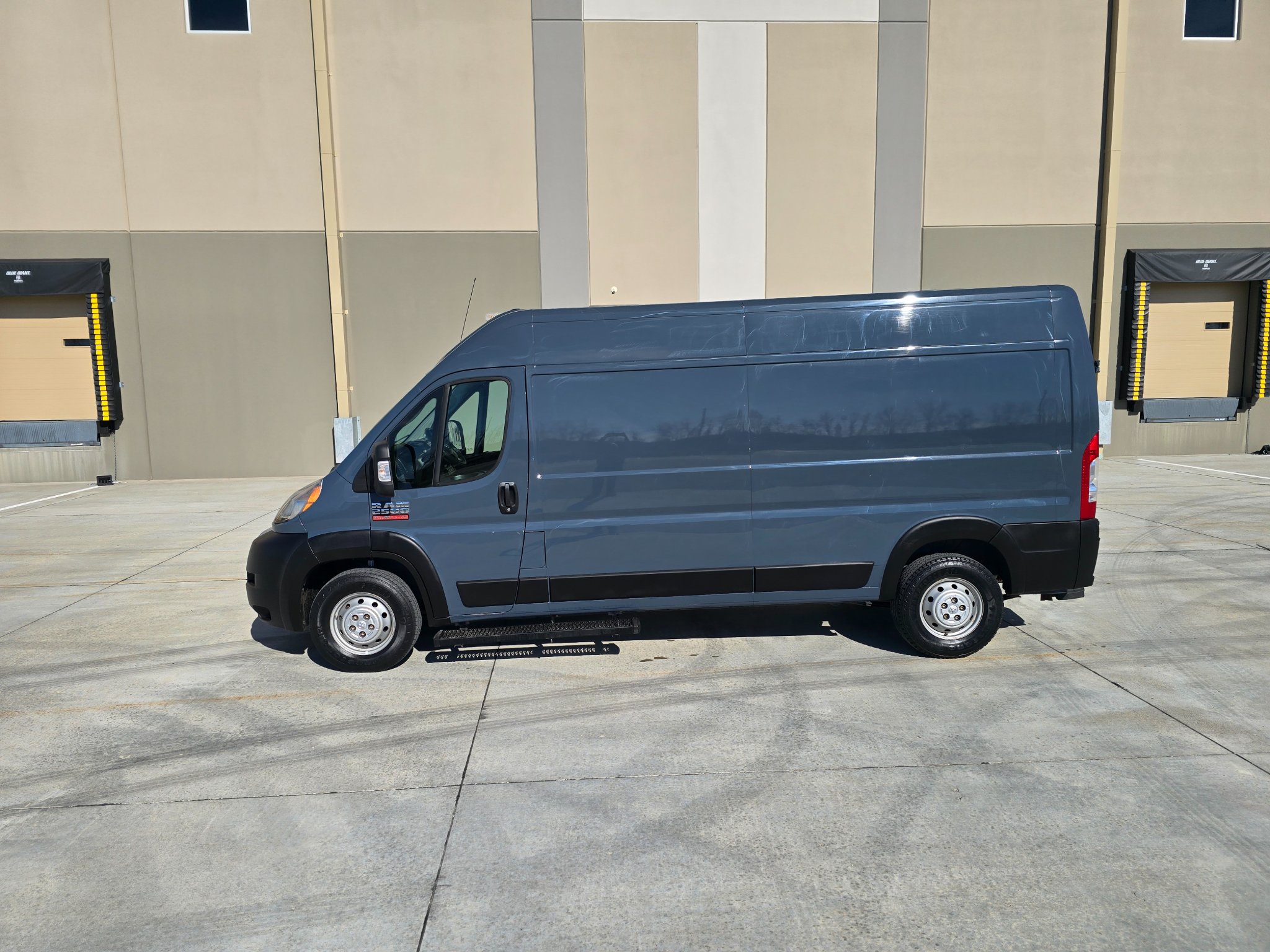 2019 Ram promaster 2500 high roof extended cargo van - Commercial ...