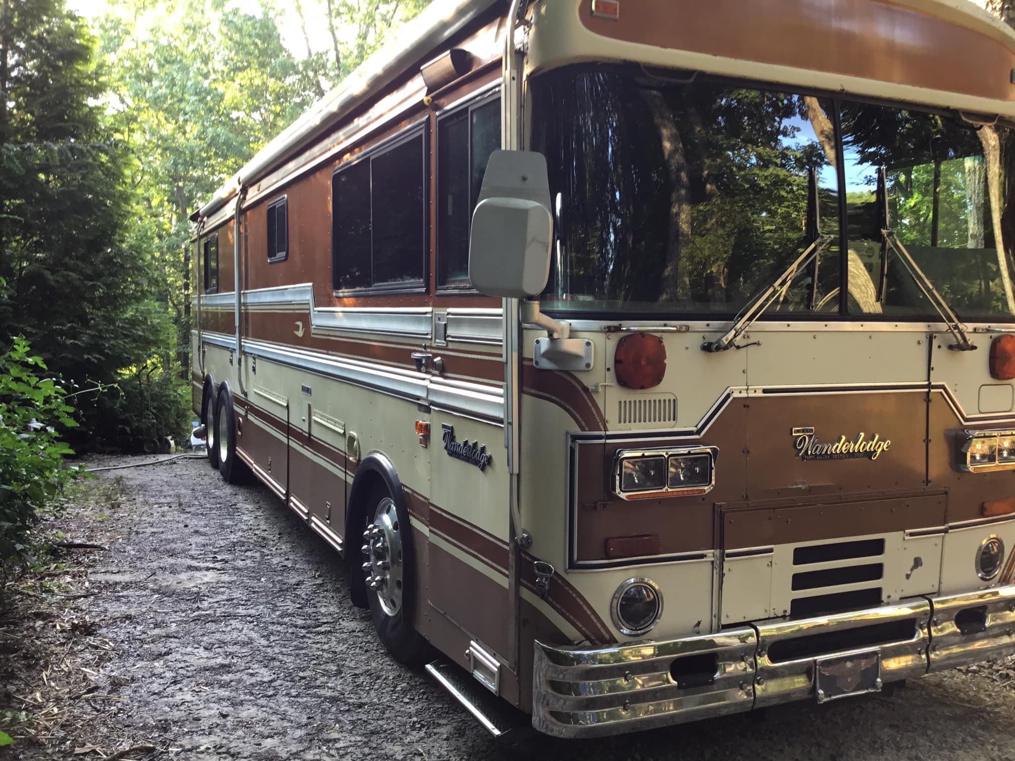 Introduction to Wanderlodge restoration and community discussion