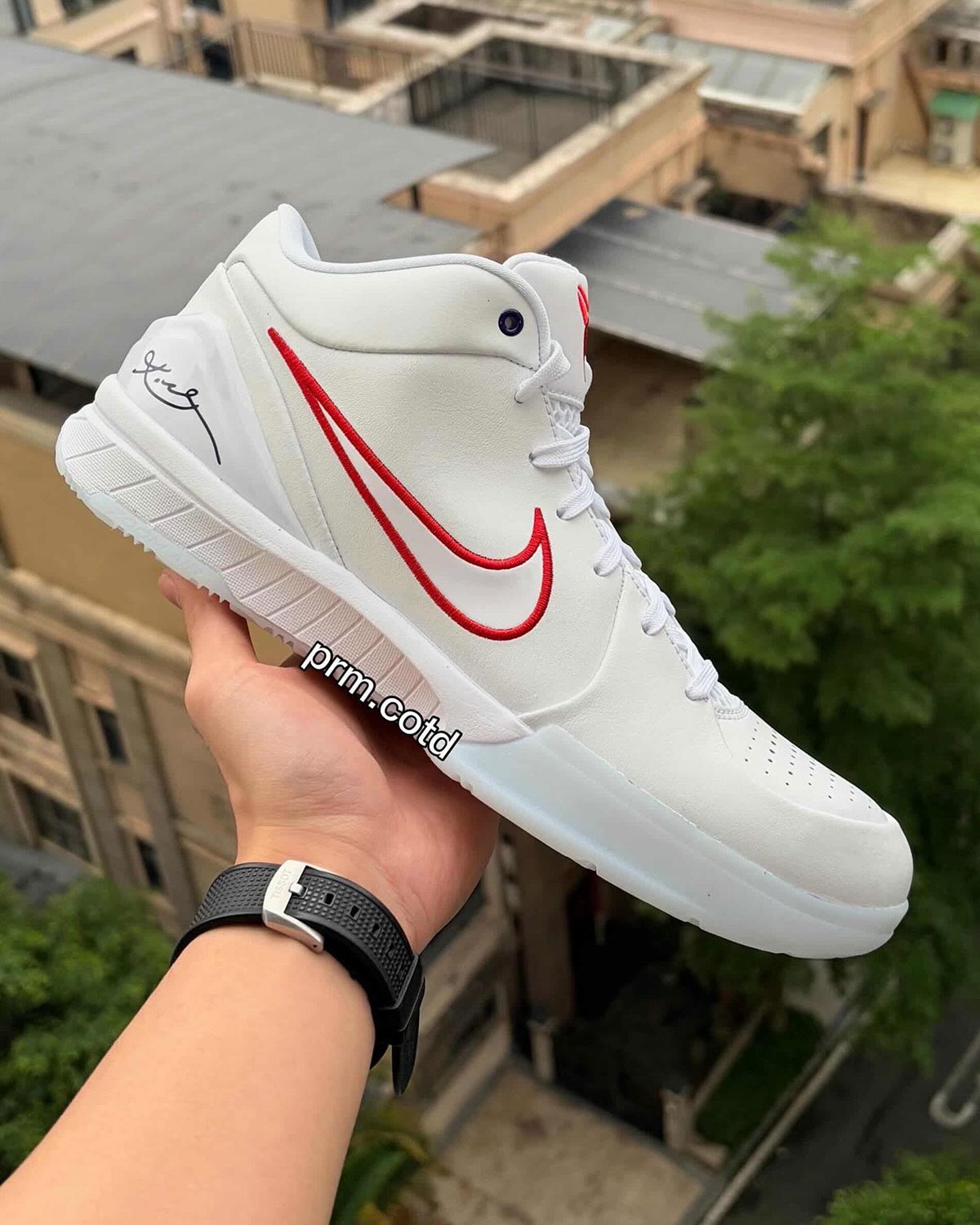 FIRST LOOK: Nike Kobe 4 Protro “Toronto Raptors” 🦖 Part of a 13