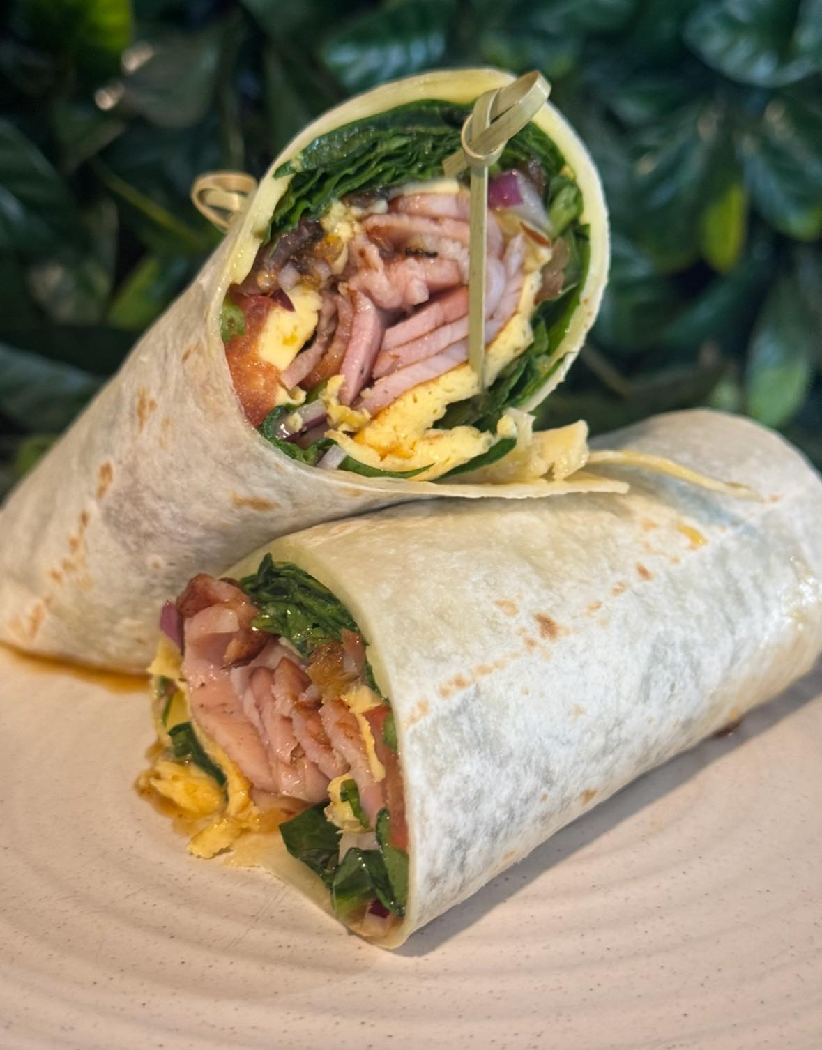 Screaming - Breaky Wrap Fresh or Toasted! Available all day! 🖤🤍🖤🤍 ...