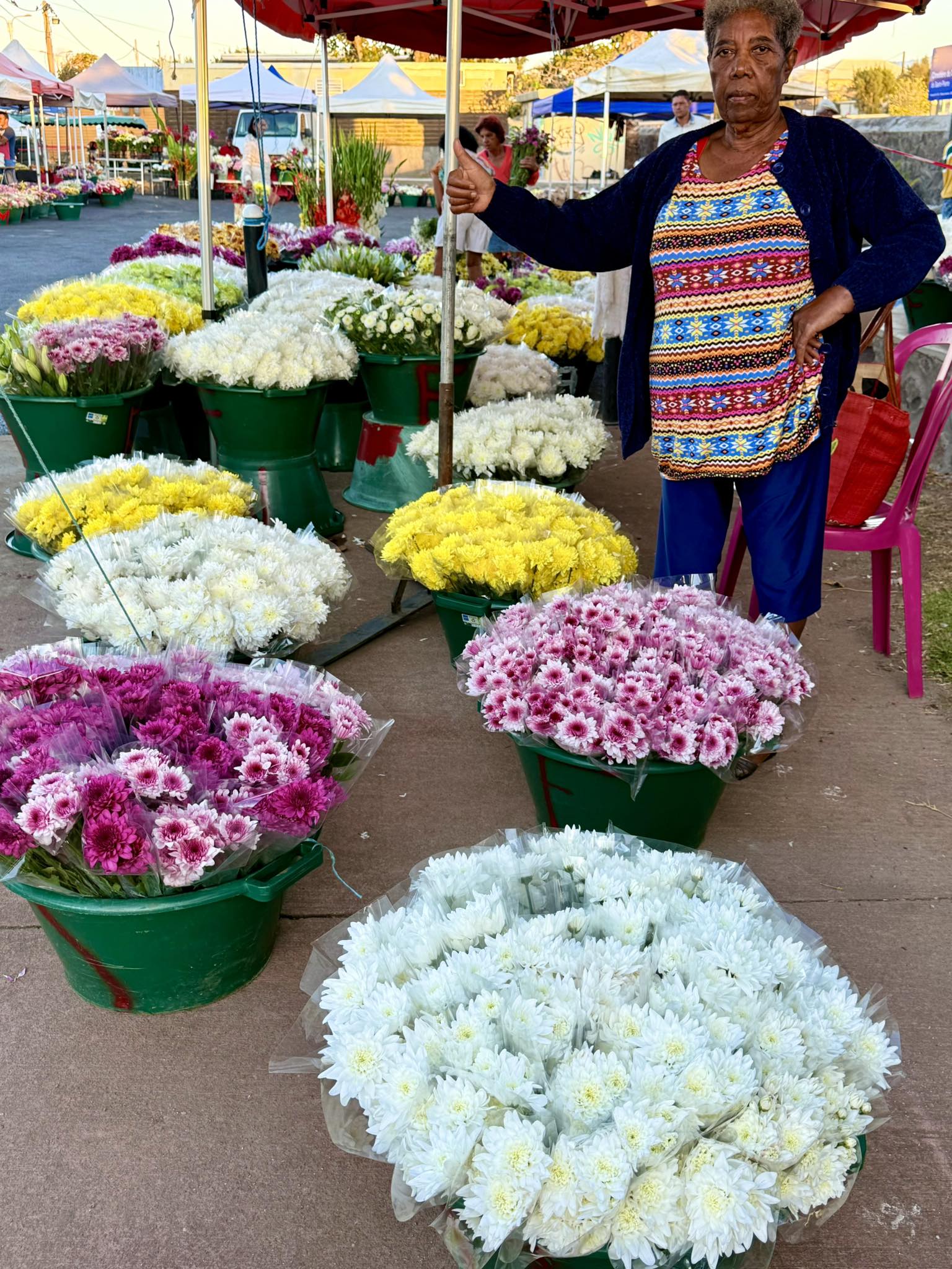 Réunion - 🌹🌸💐🌺🌷🥀🌻 Me Permal ça fait 50 ans qu’elle vous attend pour le ...