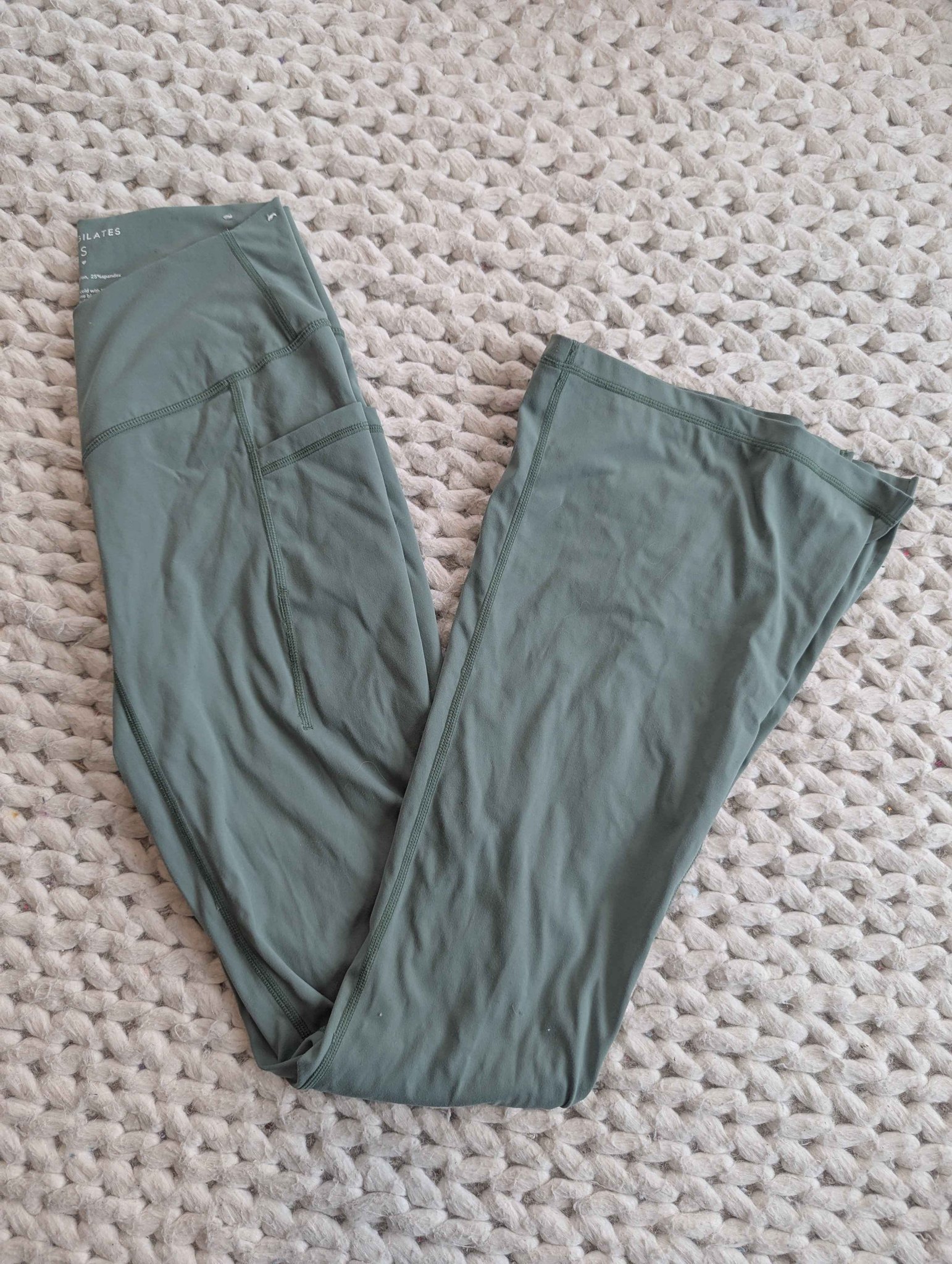 Blogilates Pop flex flare high rise pocket leggings - Leggings ...