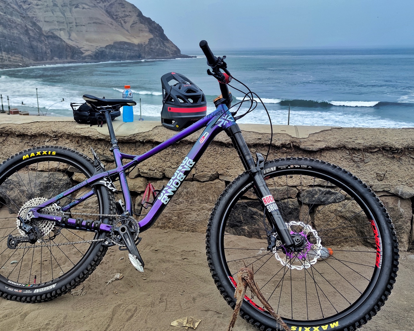 レインボーアメジスト Purple anodized KASHIMA? Hell yeah. The real Gengar bike in AMS