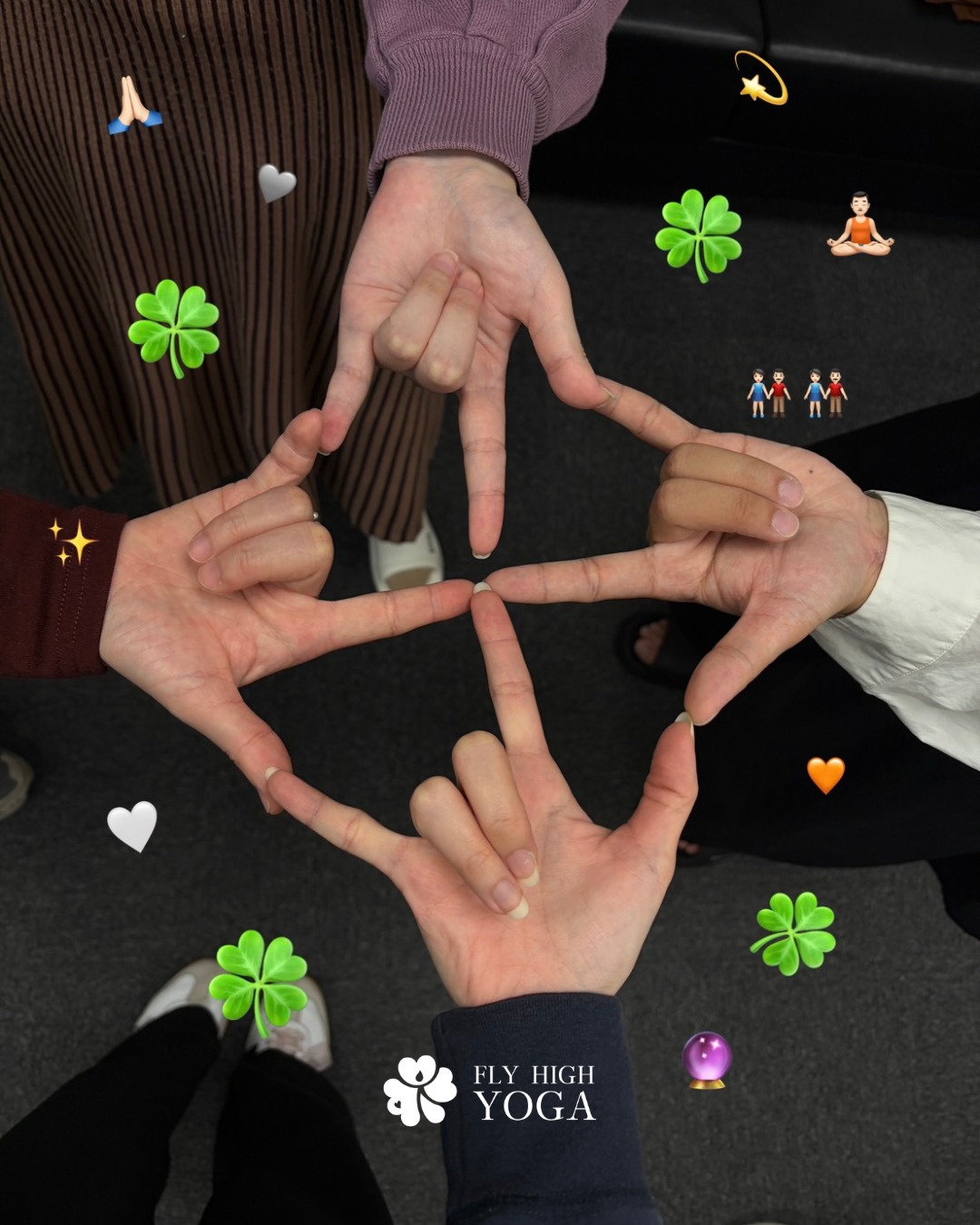🍀 四葉草手勢爆紅中，你也該跟上了！ 揪 4 個人比四葉草 ️📸... - Fly High Yoga 台南 | Facebook