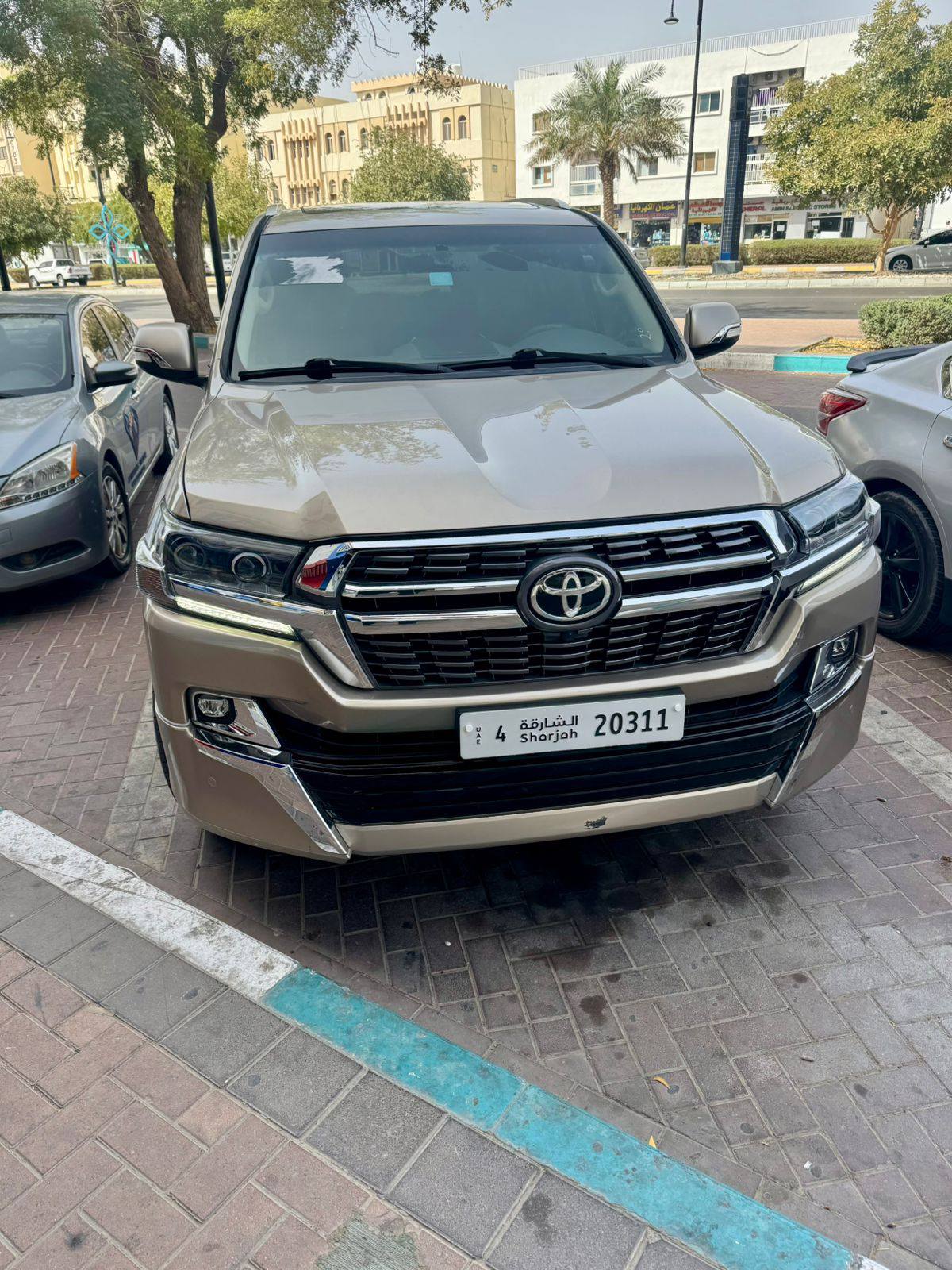 CD DVDまとめ TOYOTA_LAND_CRUISER_VXR_V8 model 2013 Gcc ALFUTTIM Drive 228000km