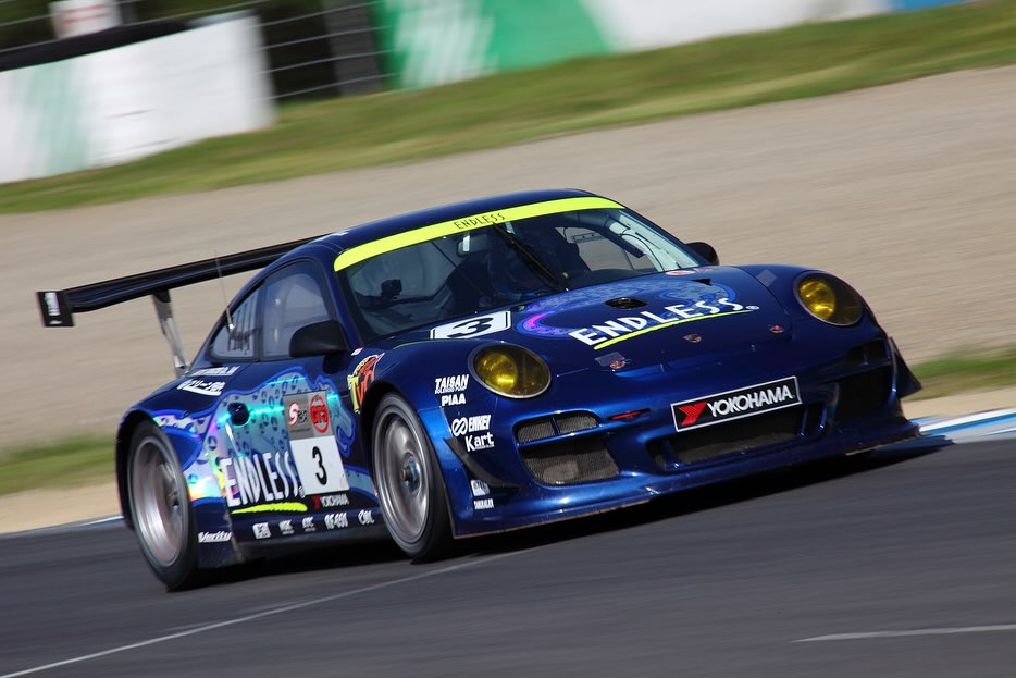 ENDLESS had raced with this Porsche 911 GT3R in Super Taikyu