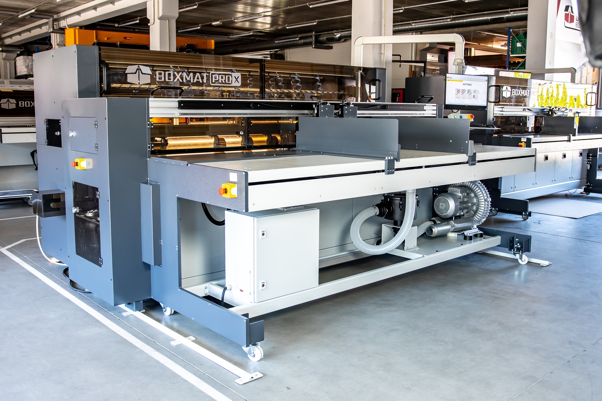 Boxmat Boxmakers - Machines for short run corrugated boxes production