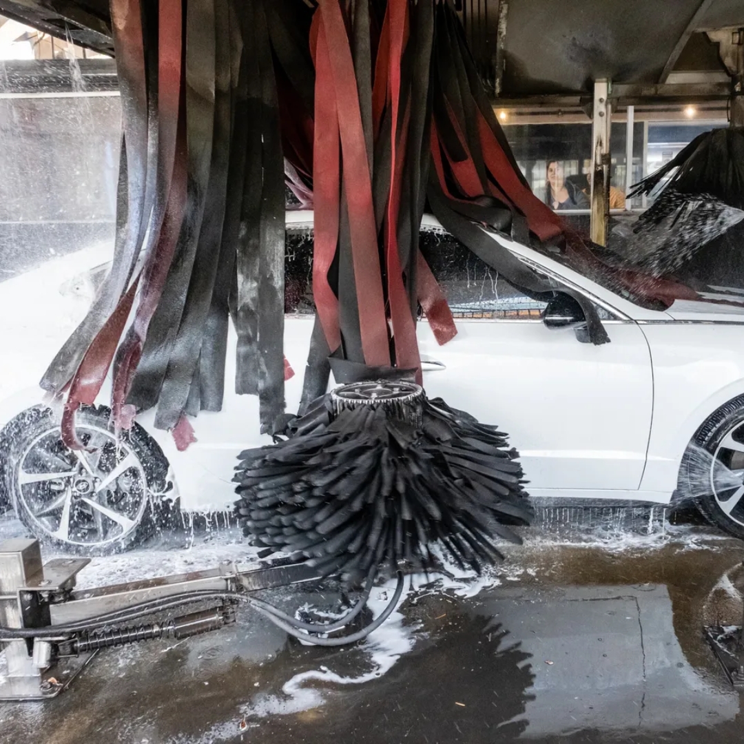 What is a Brushless Car Wash: The Ultimate Guide