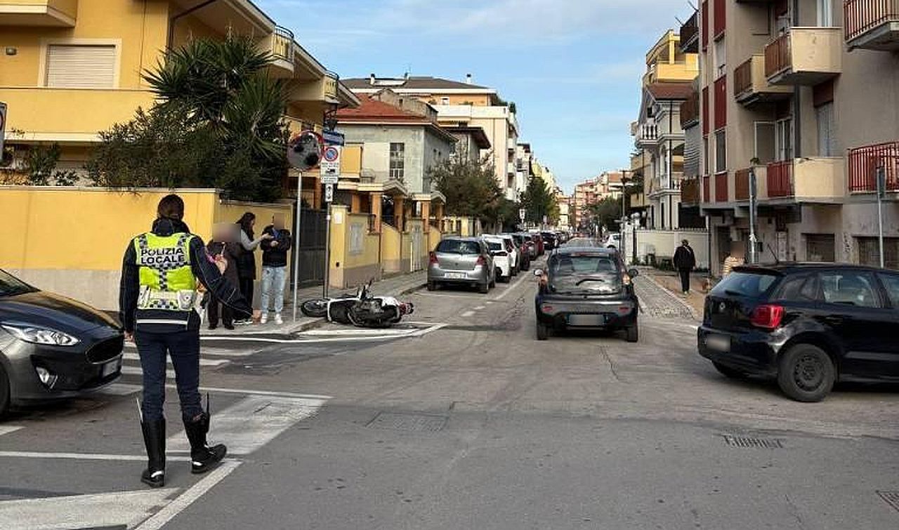 IlPescara - 🚨INCIDENTI🚨 Scontro tra un'auto e uno scooter tra via ...