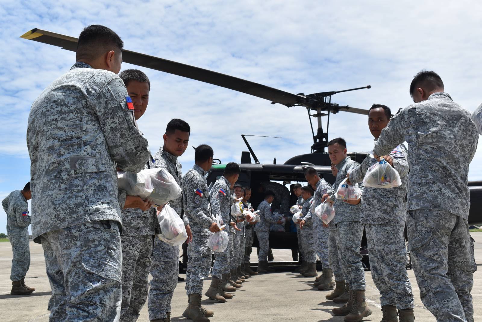 PTV - TINGNAN: Nag-deploy na ang Philippine Air Force (PAF) ng Disaster ...