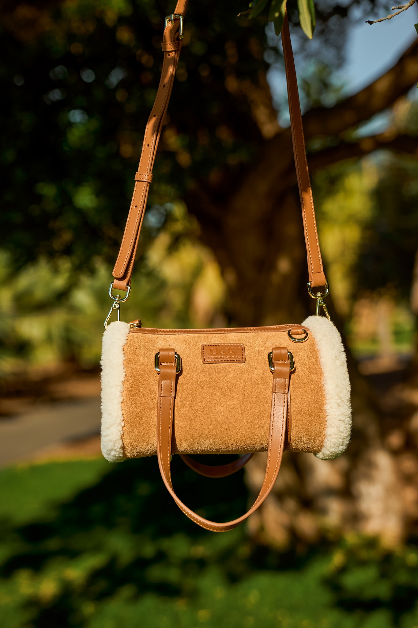 Meet the UGG Australian Shepherd Quiana Bag 🤎 Made from premium