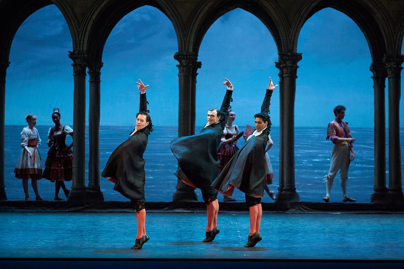 Les Grands Ballets... - Les Grands Ballets Canadiens
