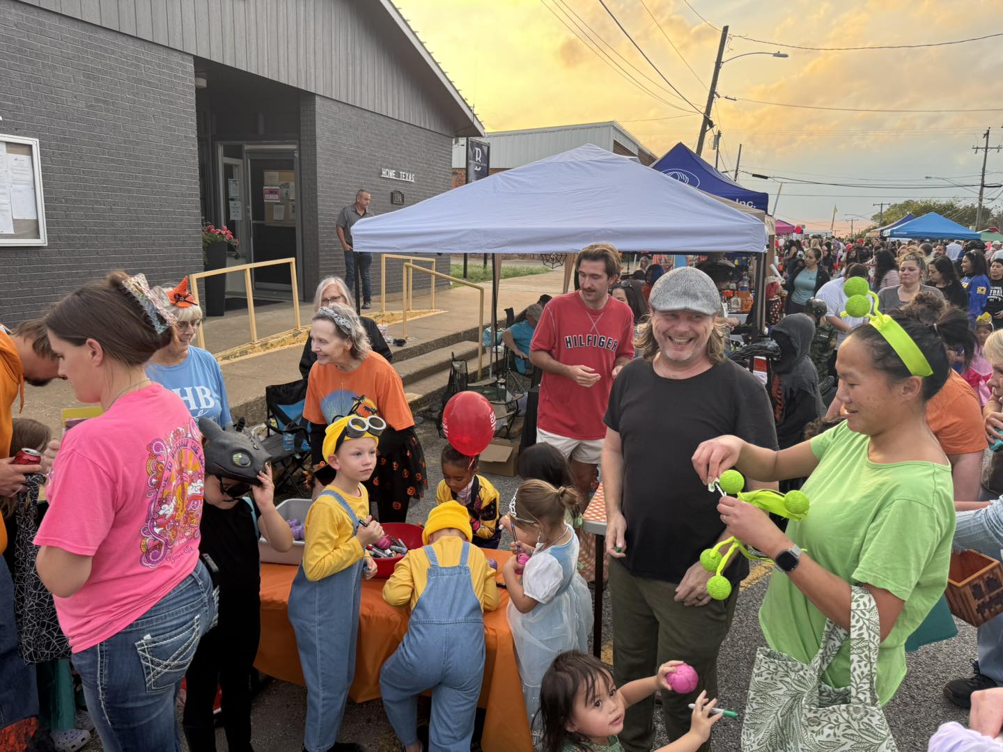 Howe Area Chamber of... - Howe Area Chamber of Commerce