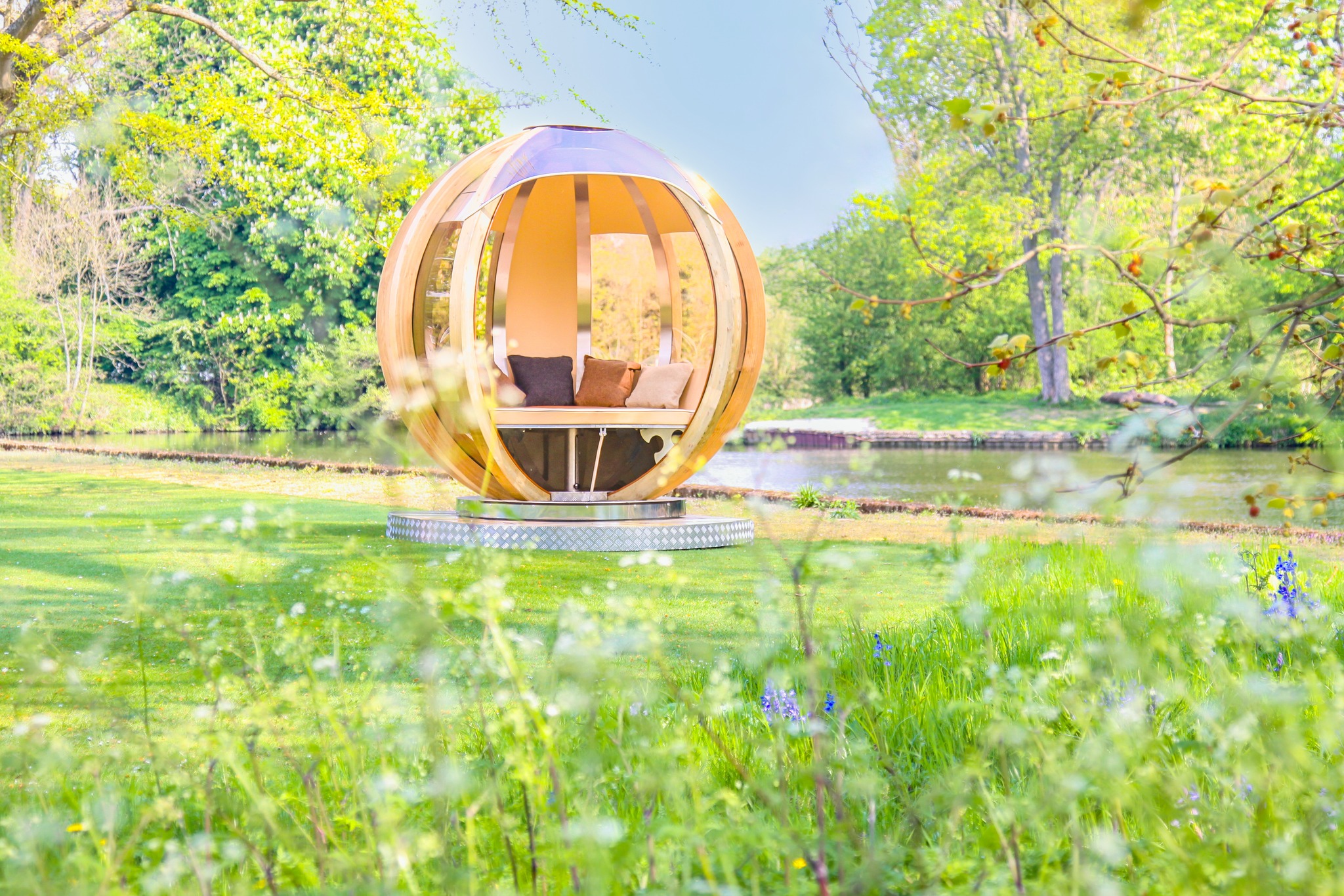 Rotating Pod