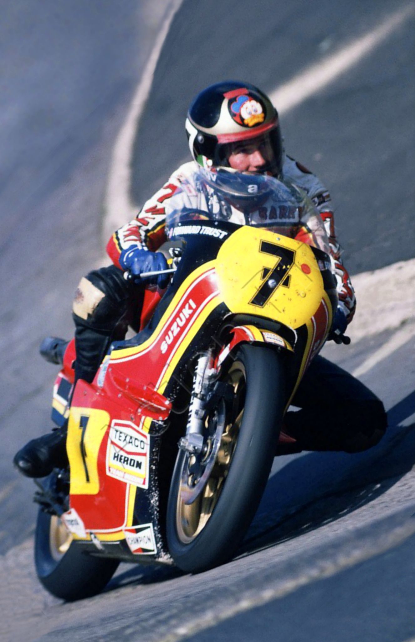 Suzuki rg500 motorcycle