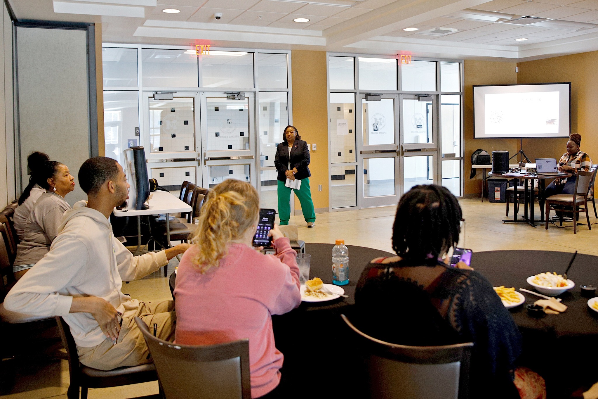 East Mississippi Community College - BIOLOGY: About 50 fifth grade ...