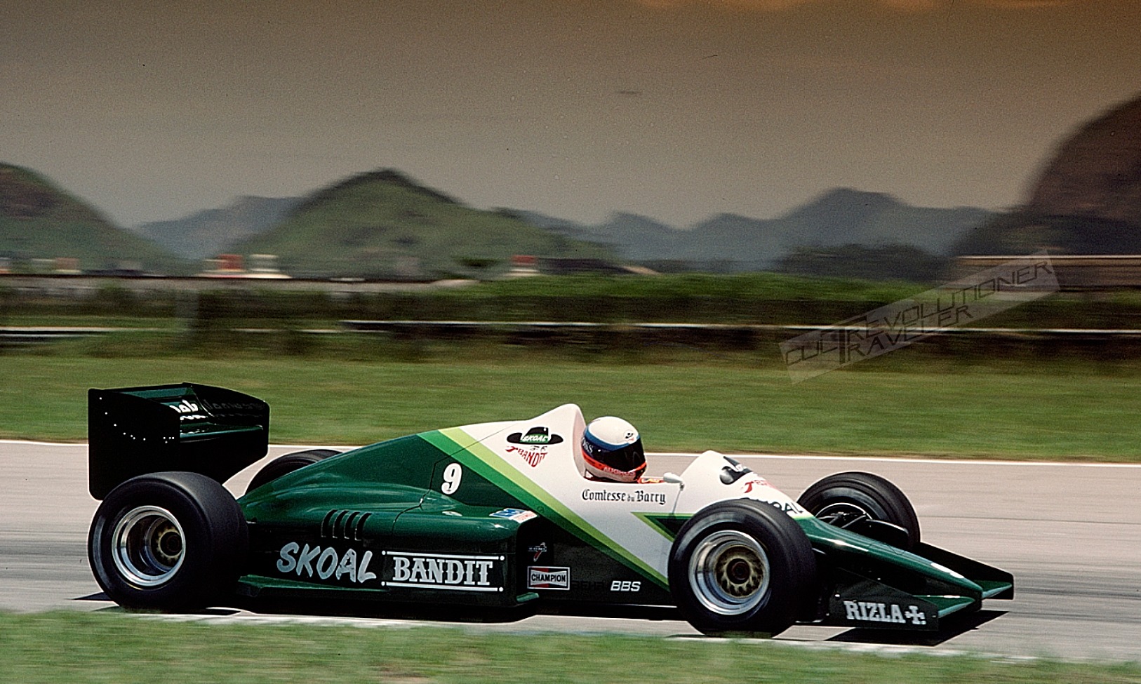 Emerson Fittipaldi tests Spirit 101 Hart at Jacarepagua