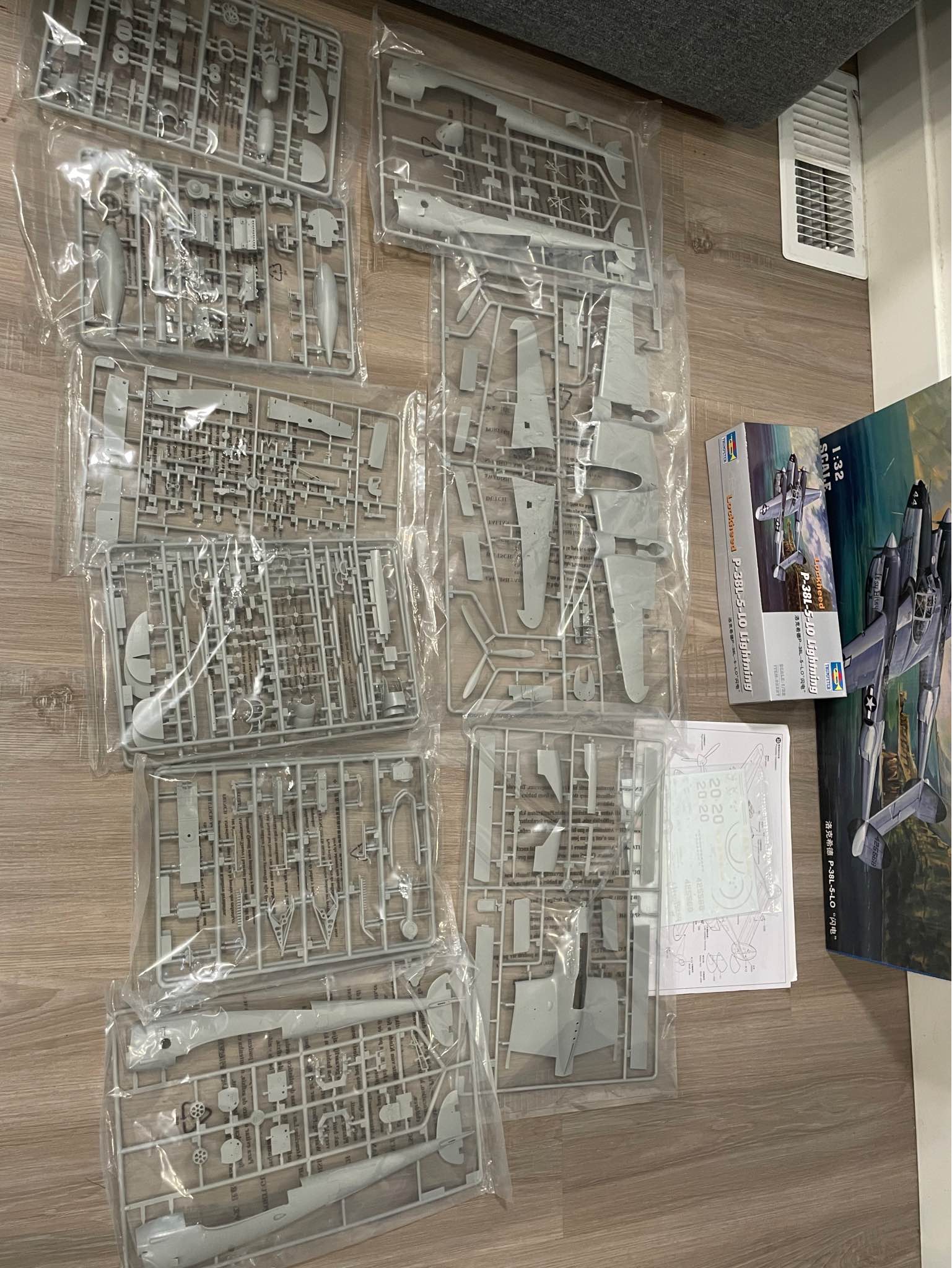 Maquette Trumpeter 1:32 Lockheed P-38 L-5-LO Lightning - Kit De Montage Neuf Aviation Legere