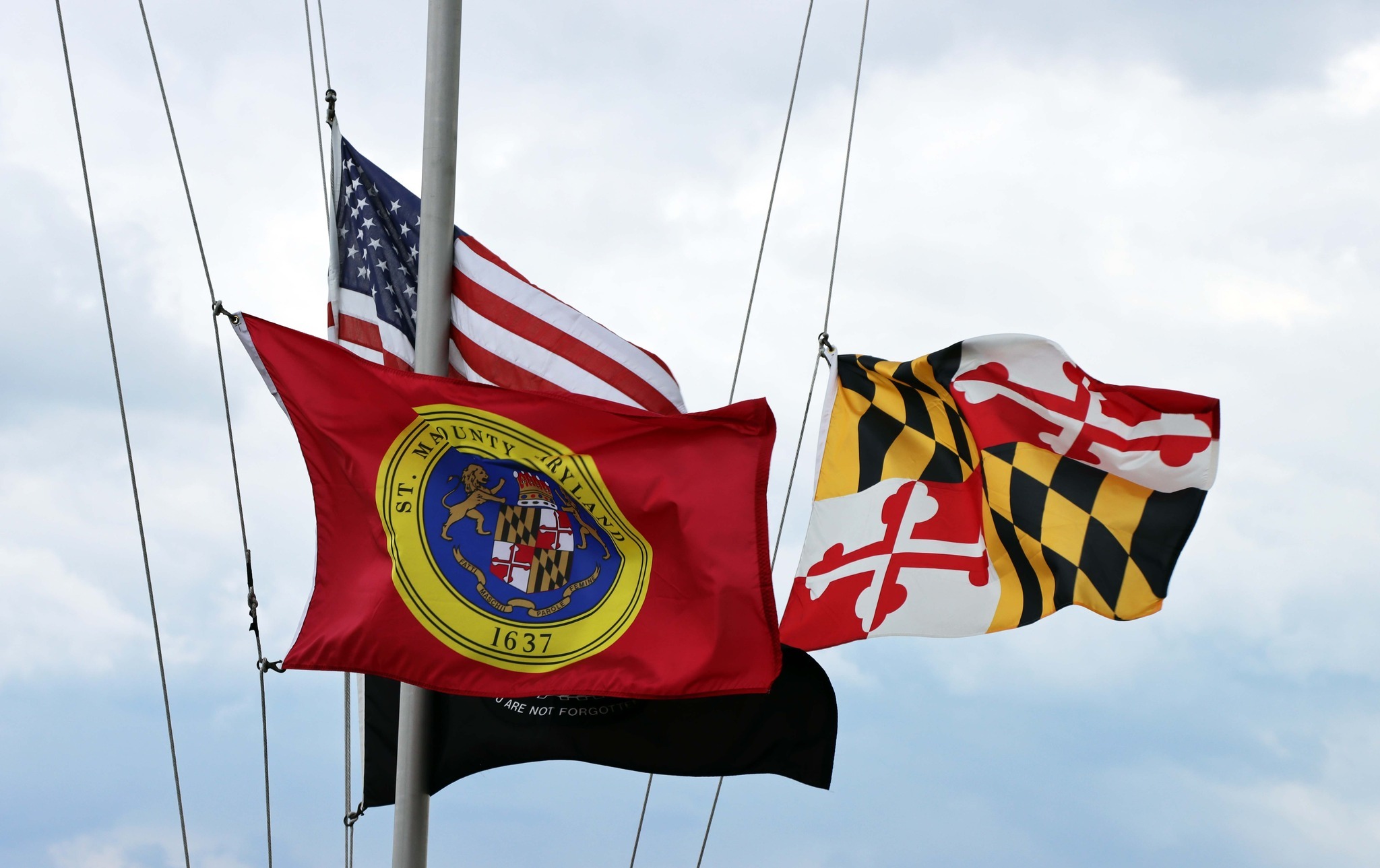 St. - 🚩 Flag Status Alert: The United States Flag, Maryland Flag, and ...