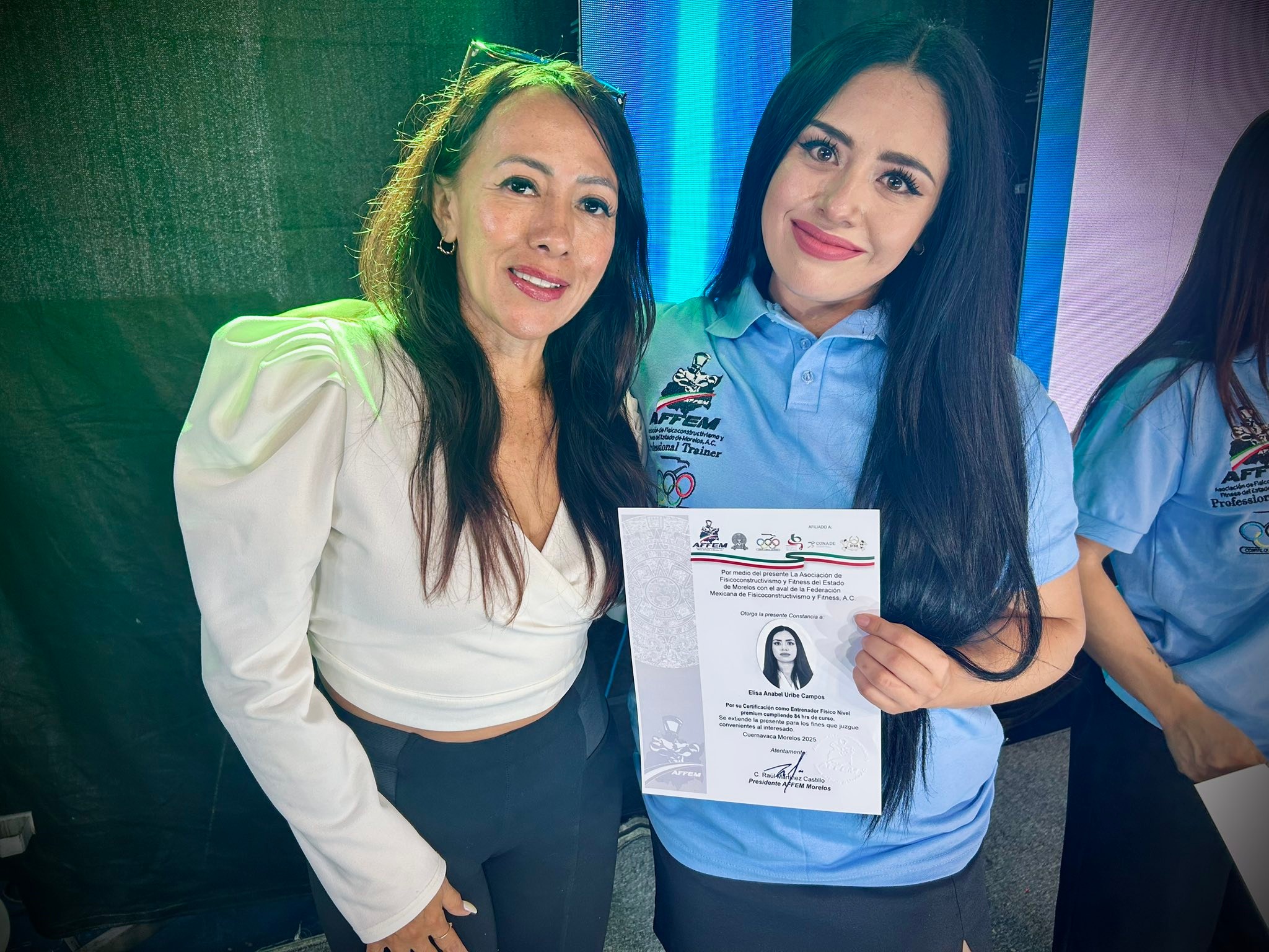24 - ¡FELICIDADES A LAS Y LOS ENTRENADORES GRADUADOS! 🎓 En la Unidad ...